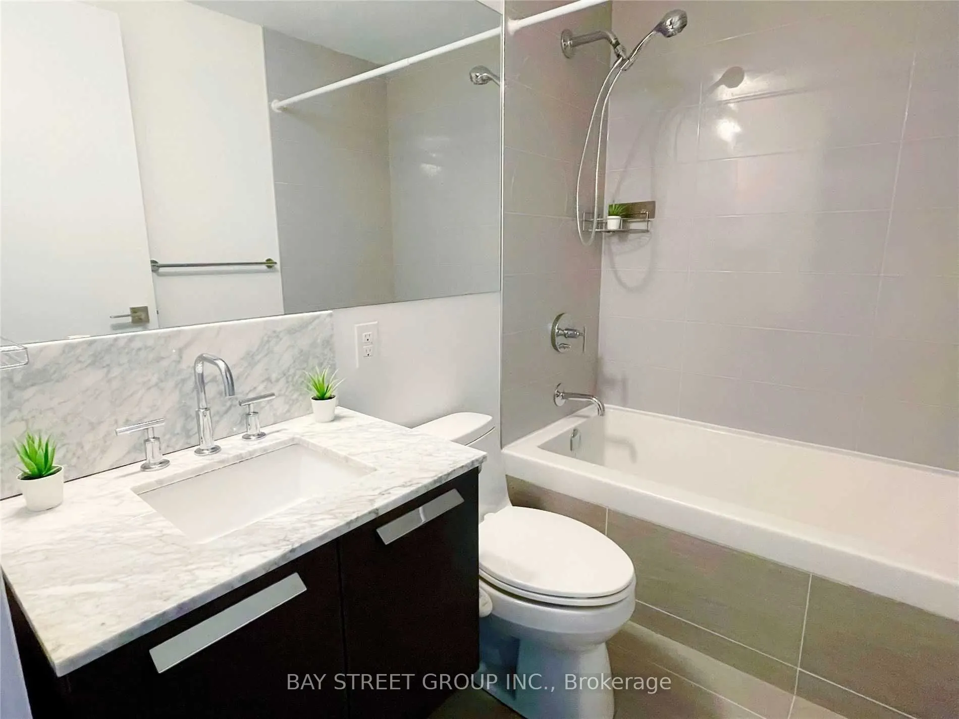 50 Charles Street E, #1915