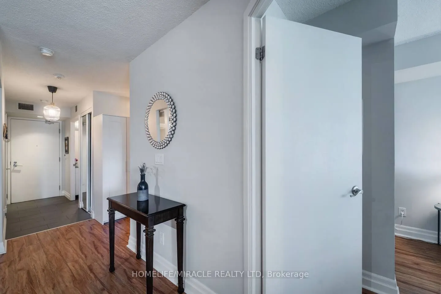 215 Fort York Boulevard, #502