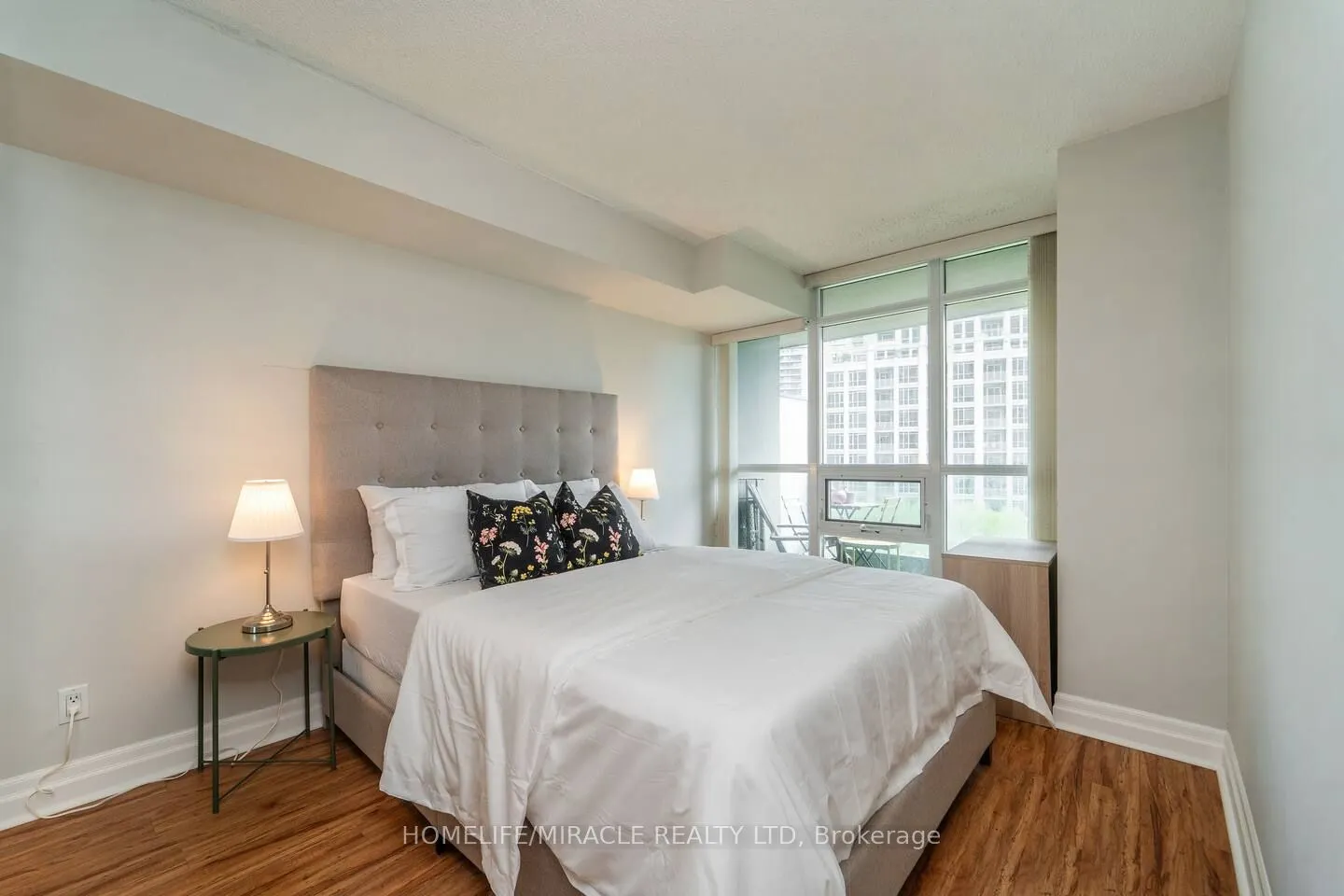 215 Fort York Boulevard, #502