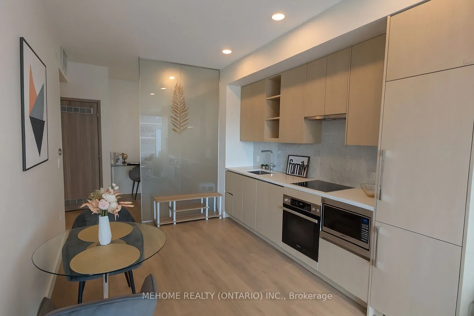 95 Mcmahon Drive, #1208