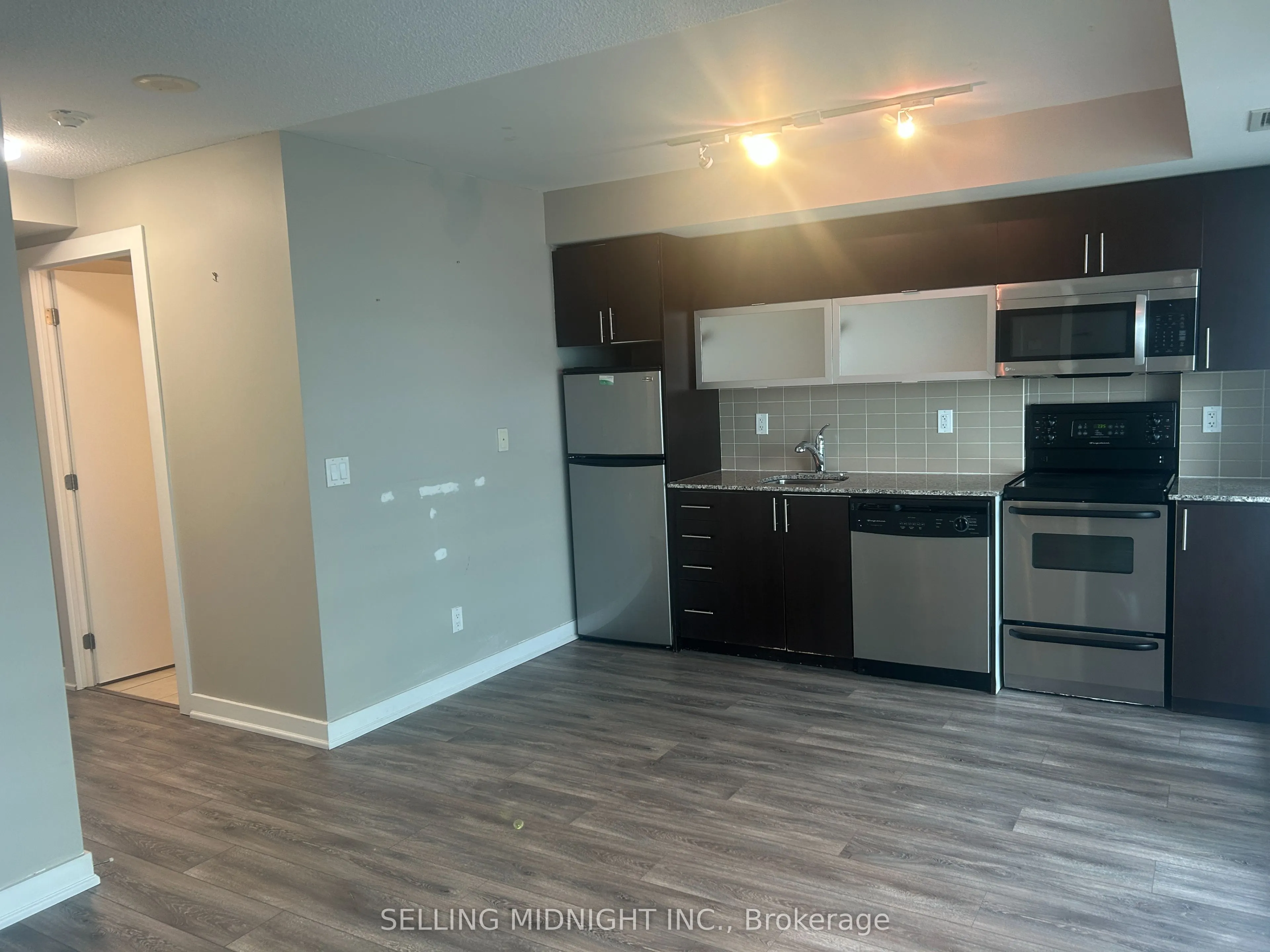 80 Western Battery Road, #1112