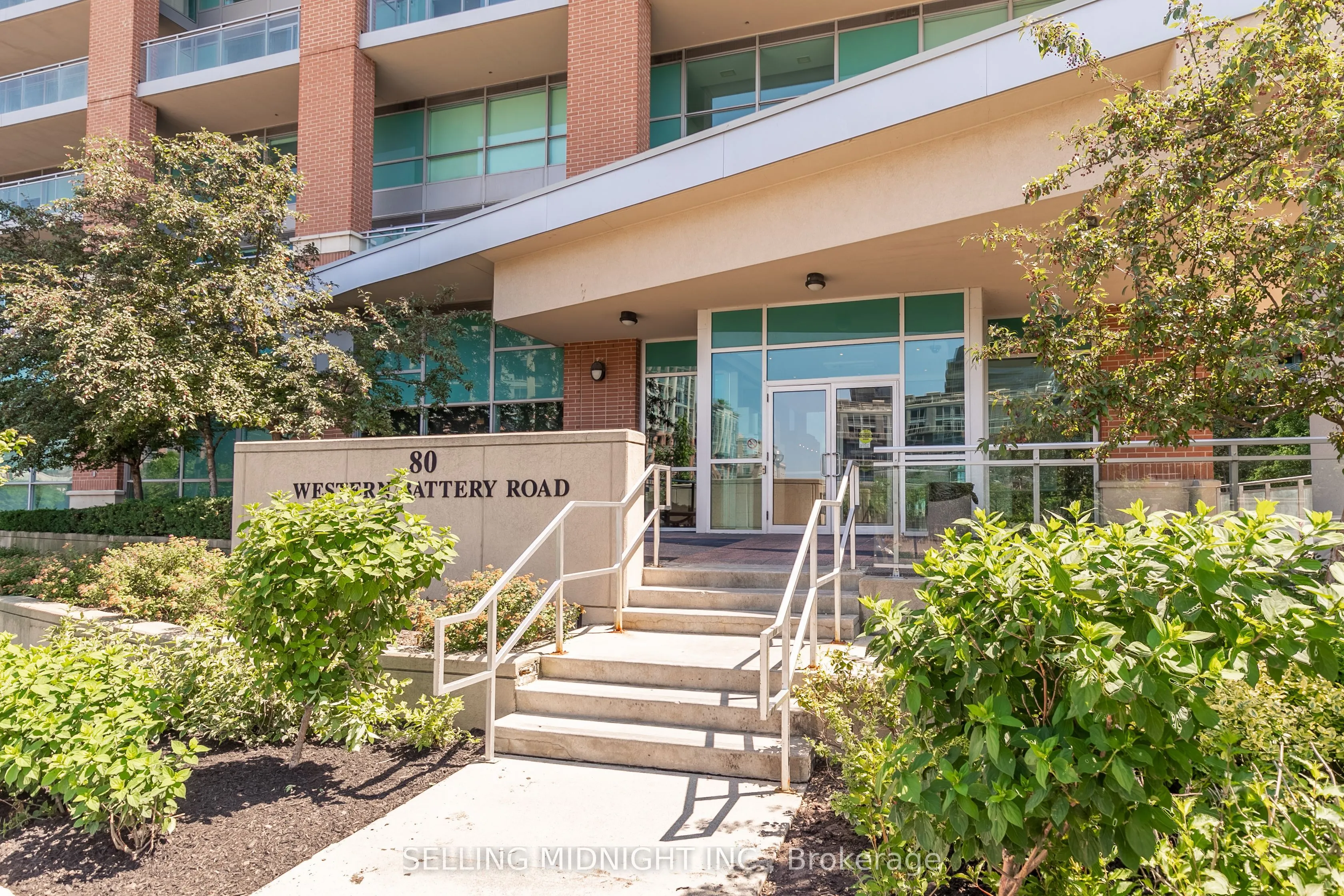 80 Western Battery Road, #1112