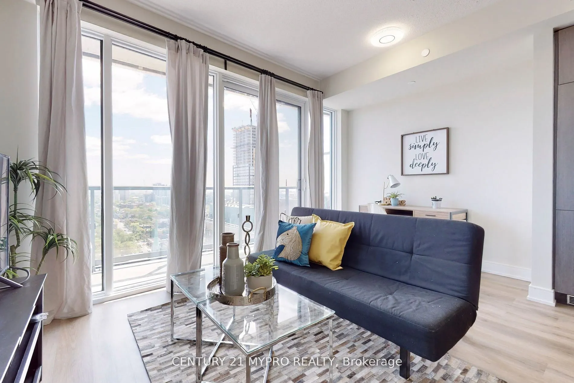89 Mcgill Street, #2407