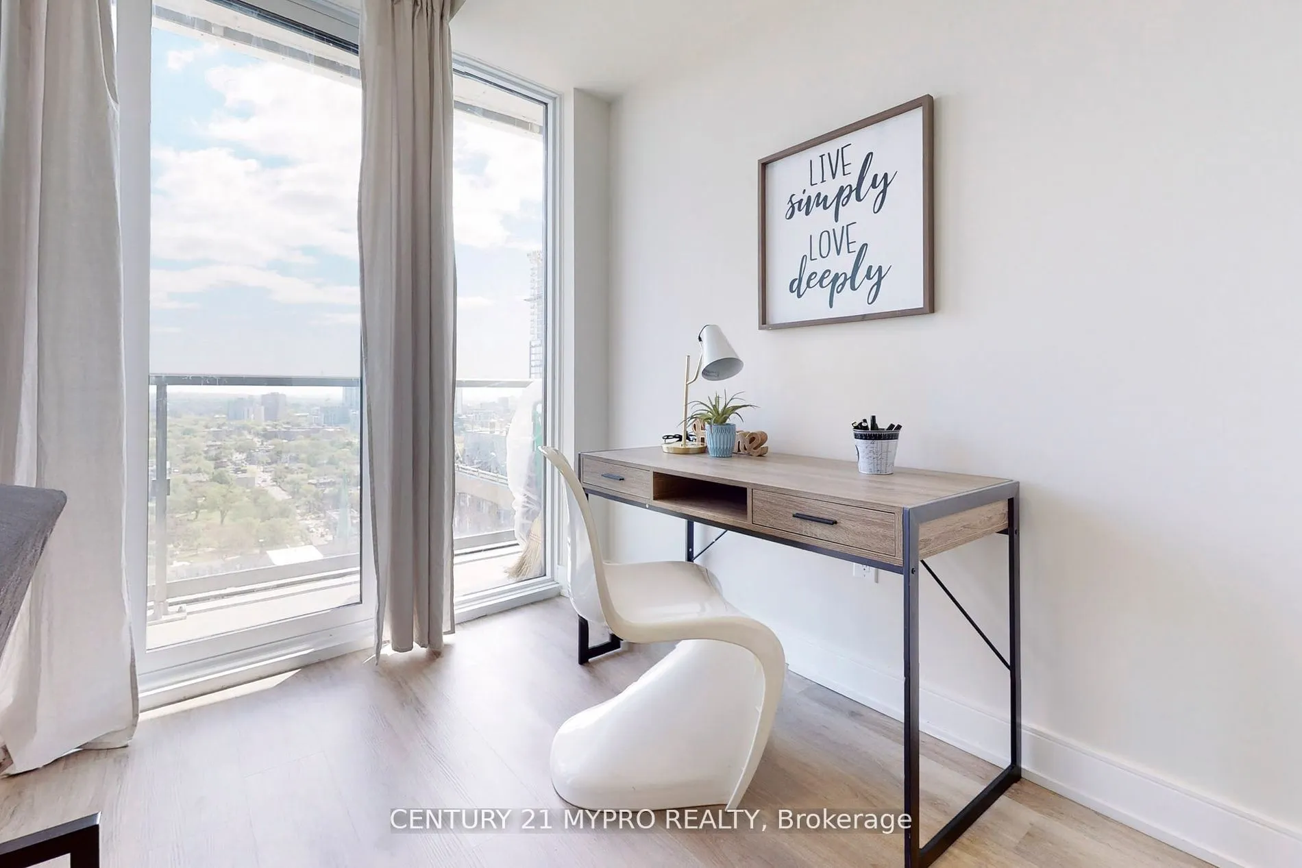 89 Mcgill Street, #2407