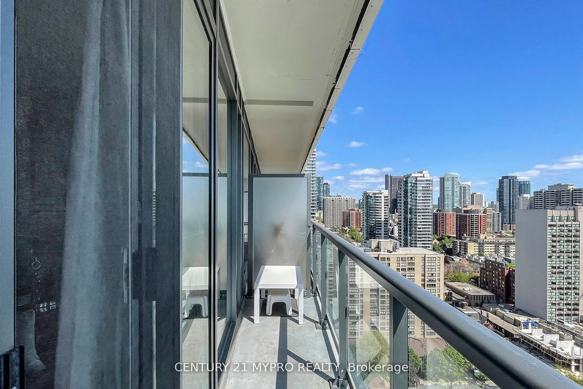 89 Mcgill Street, #2407