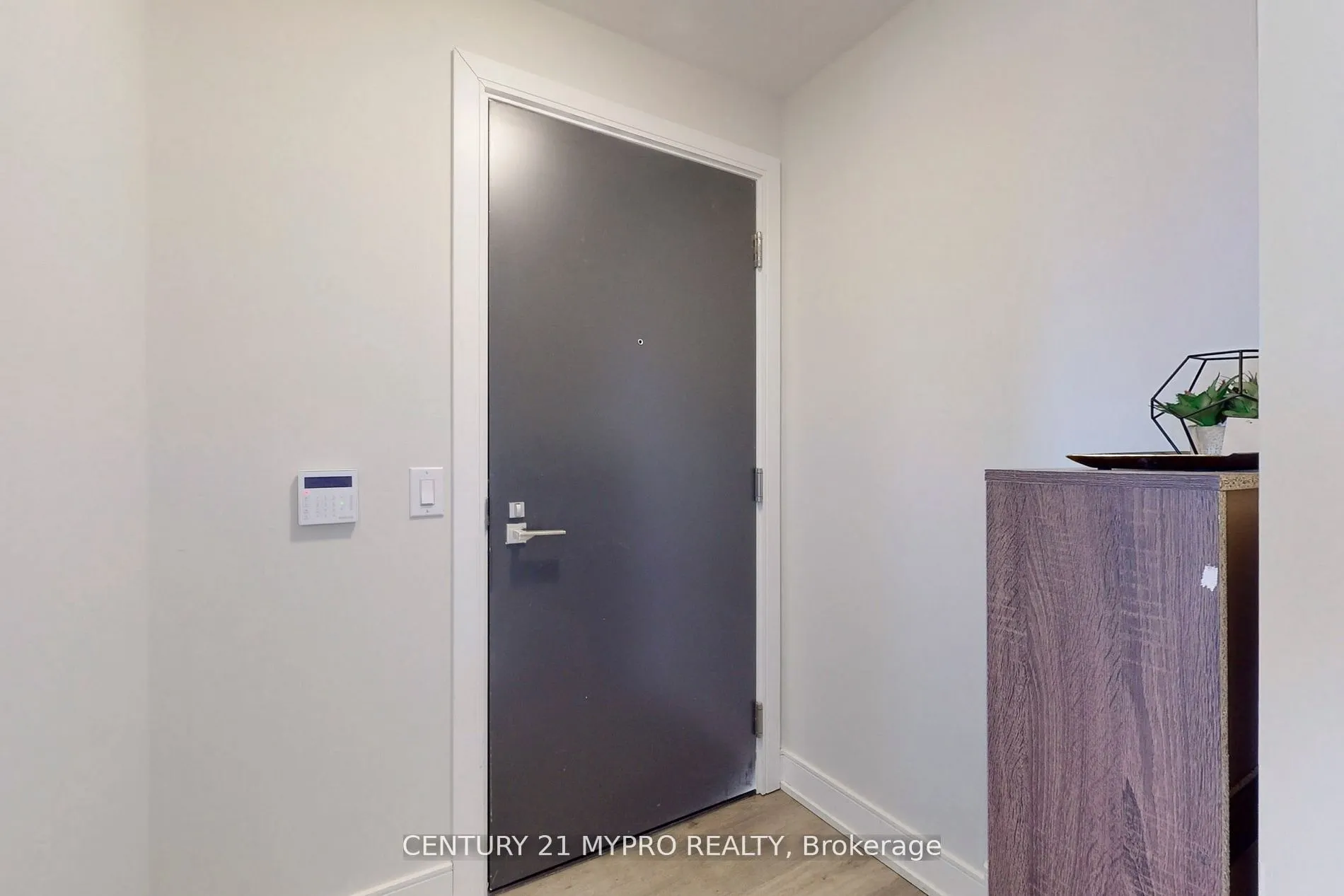 89 Mcgill Street, #2407