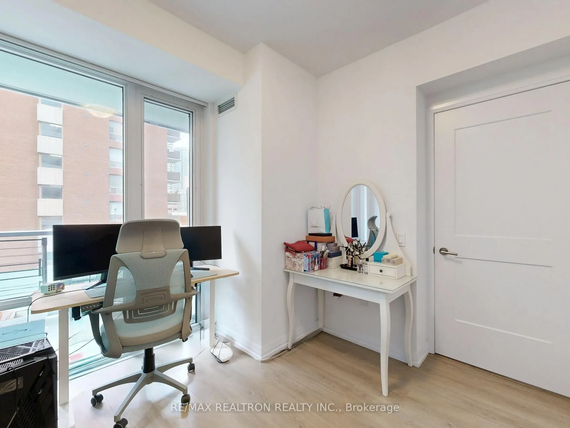 50 Dunfield Avenue, #518