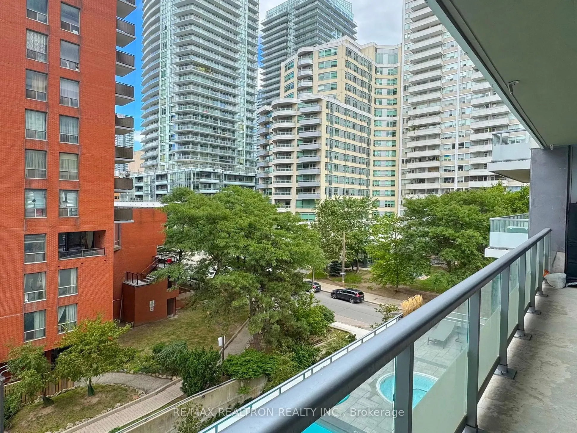50 Dunfield Avenue, #518