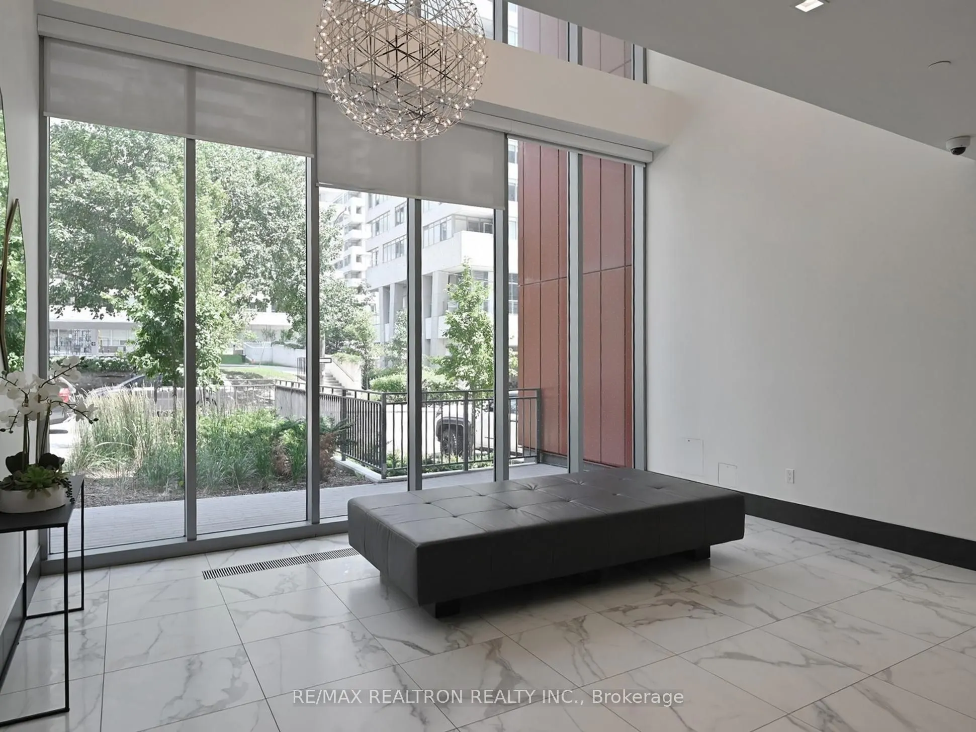 50 Dunfield Avenue, #518
