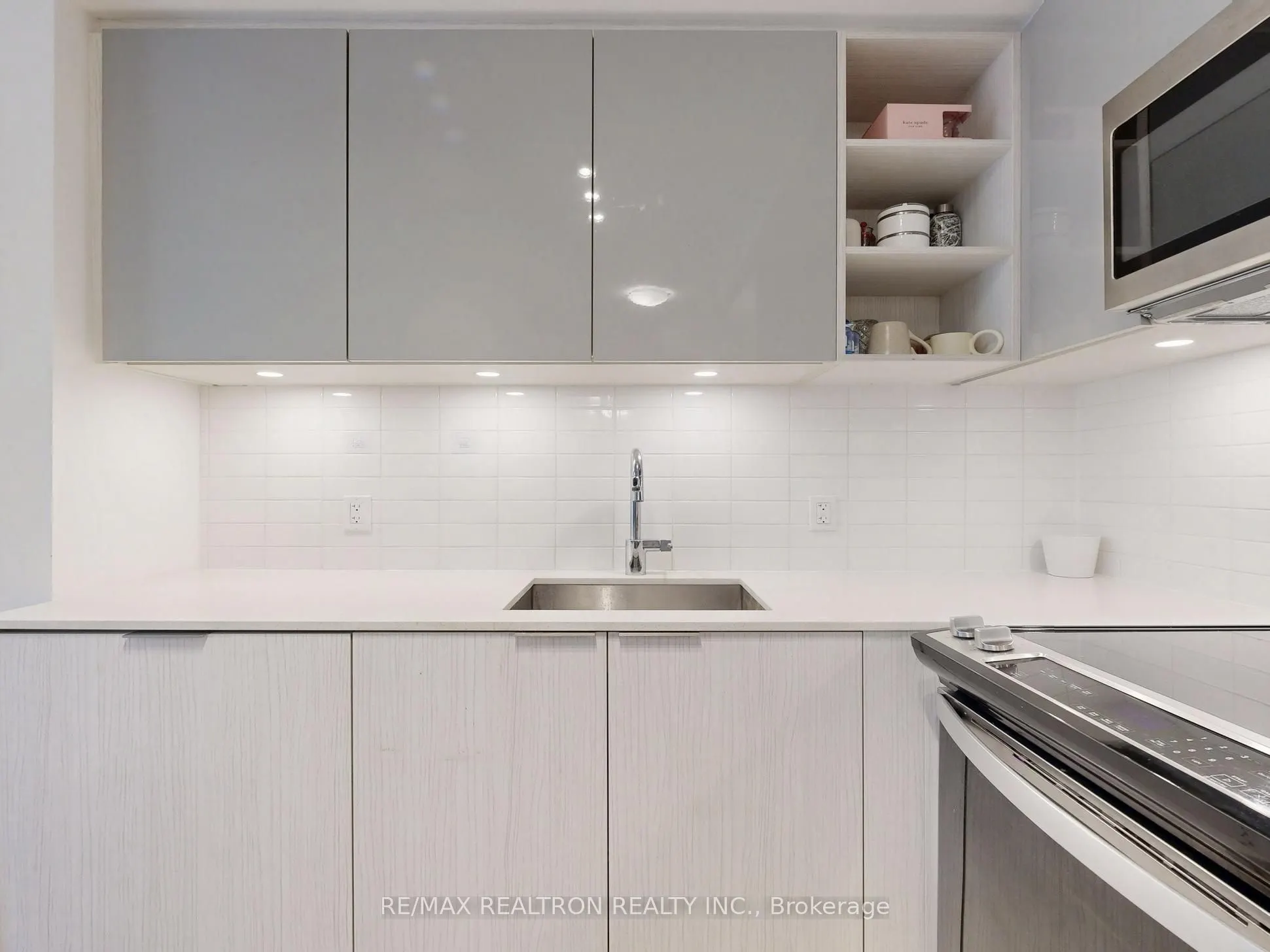 50 Dunfield Avenue, #518