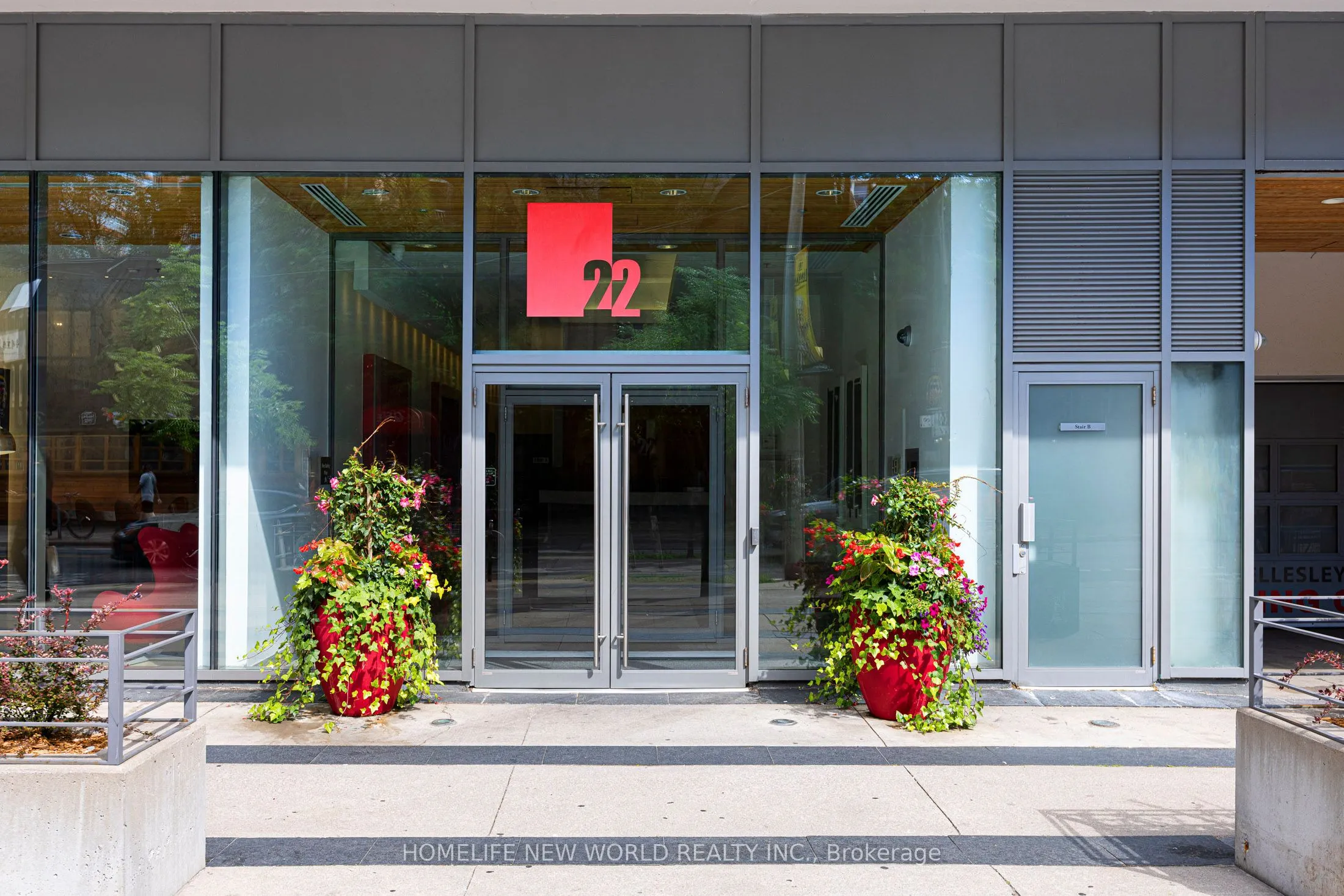 22 Wellesley Street E, #1108