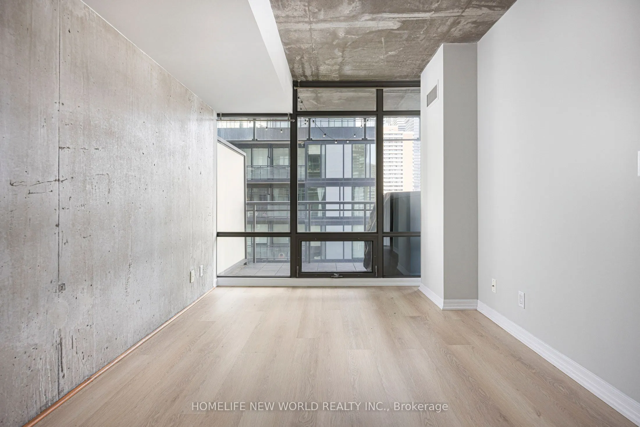 22 Wellesley Street E, #1108