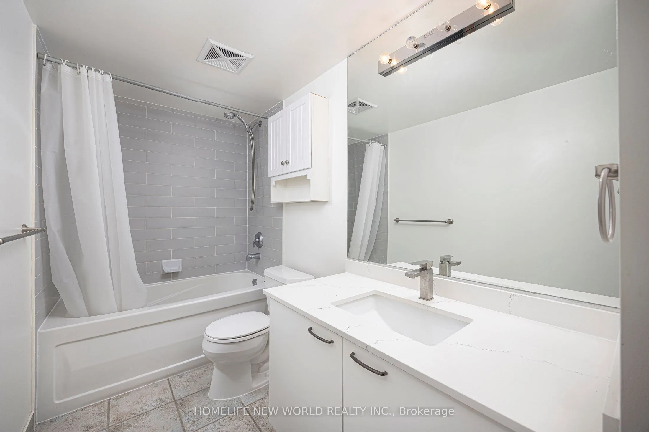22 Wellesley Street E, #1108