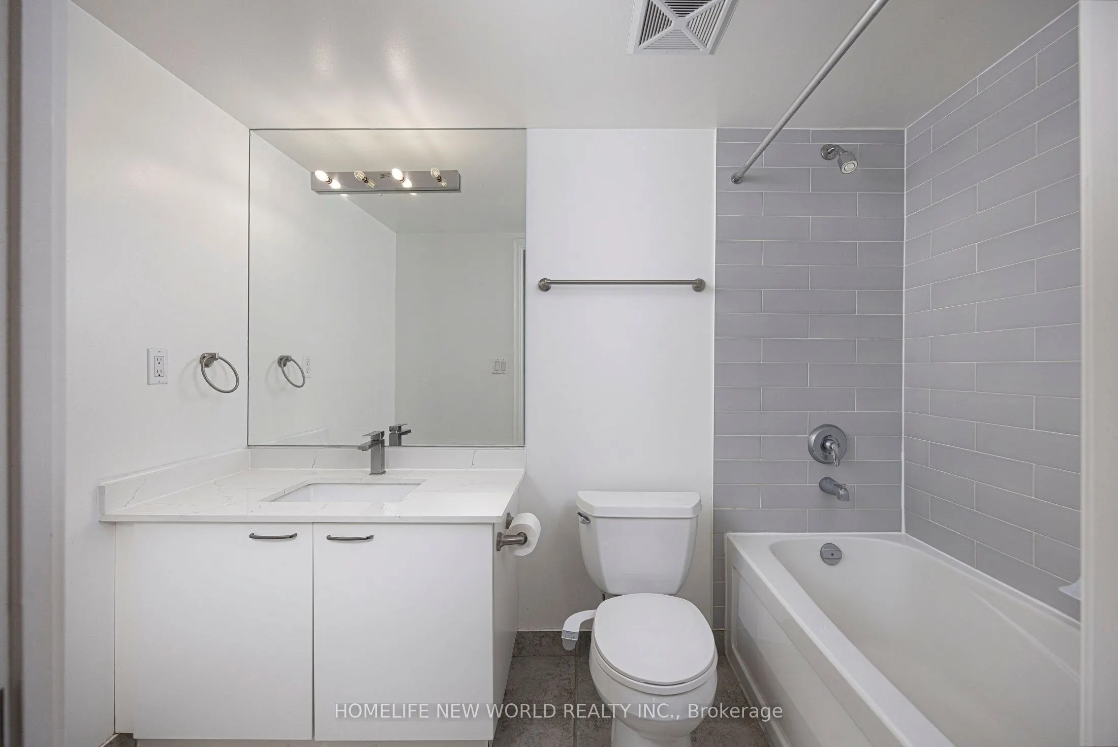 22 Wellesley Street E, #1108