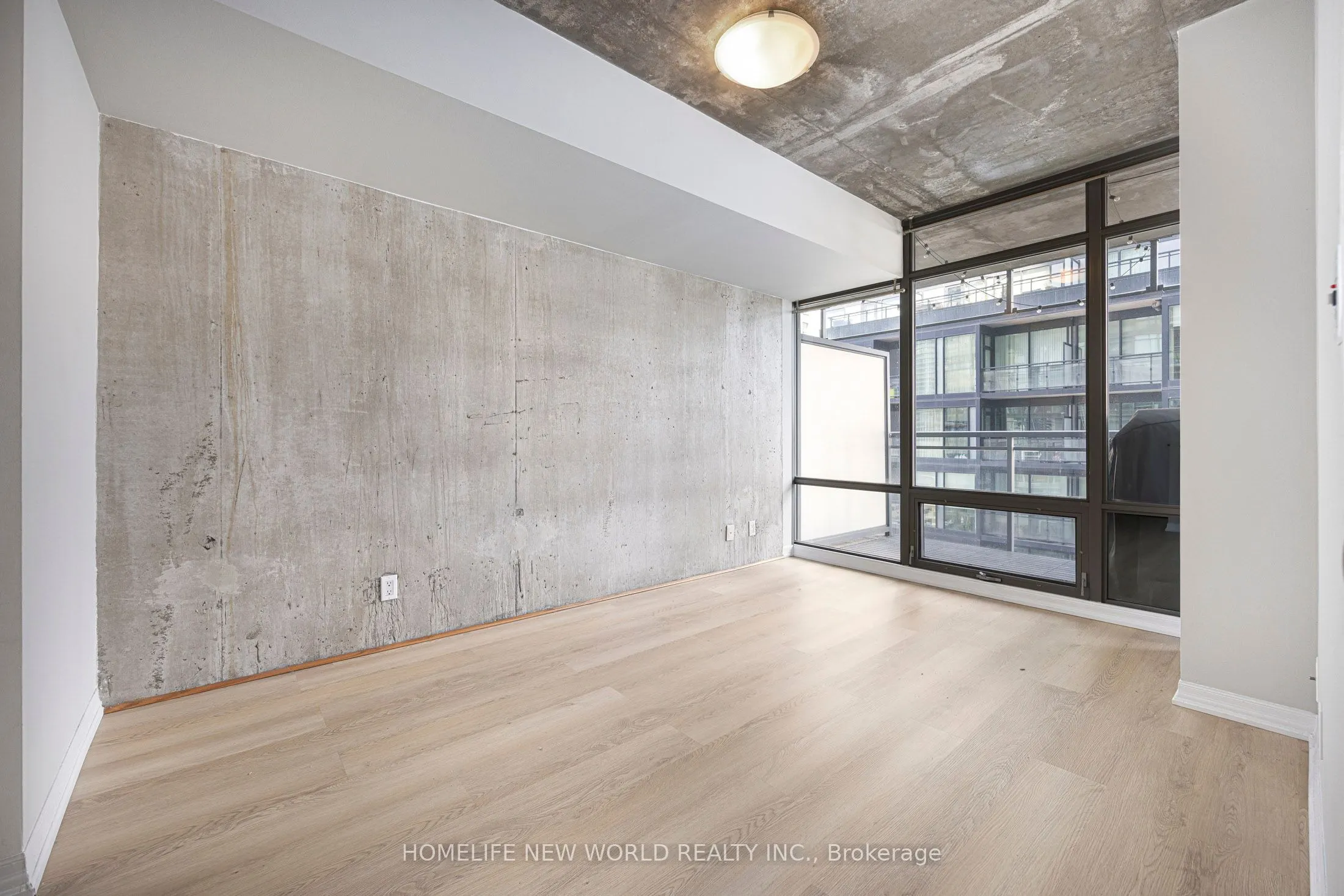 22 Wellesley Street E, #1108