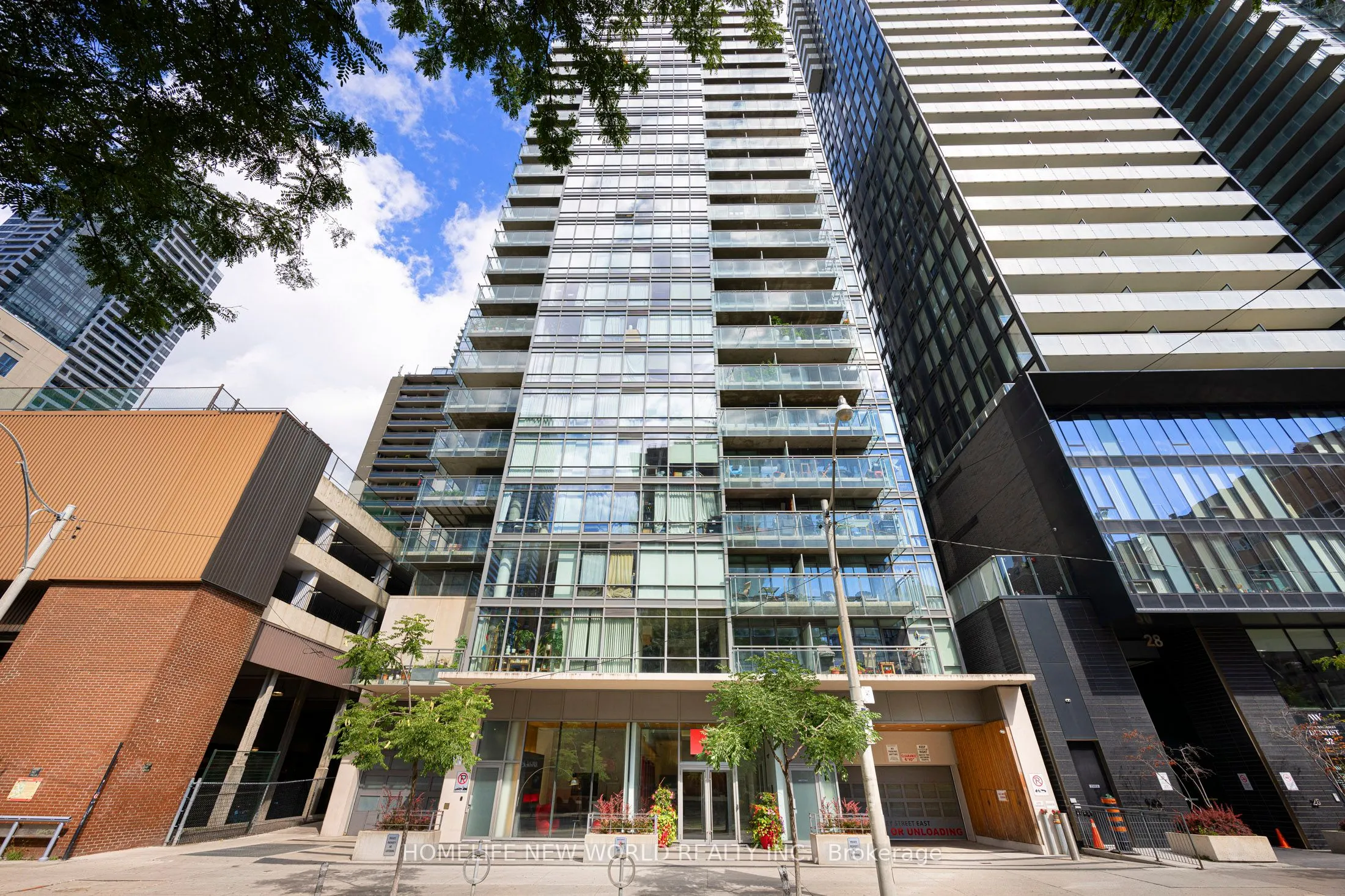 22 Wellesley Street E, #1108
