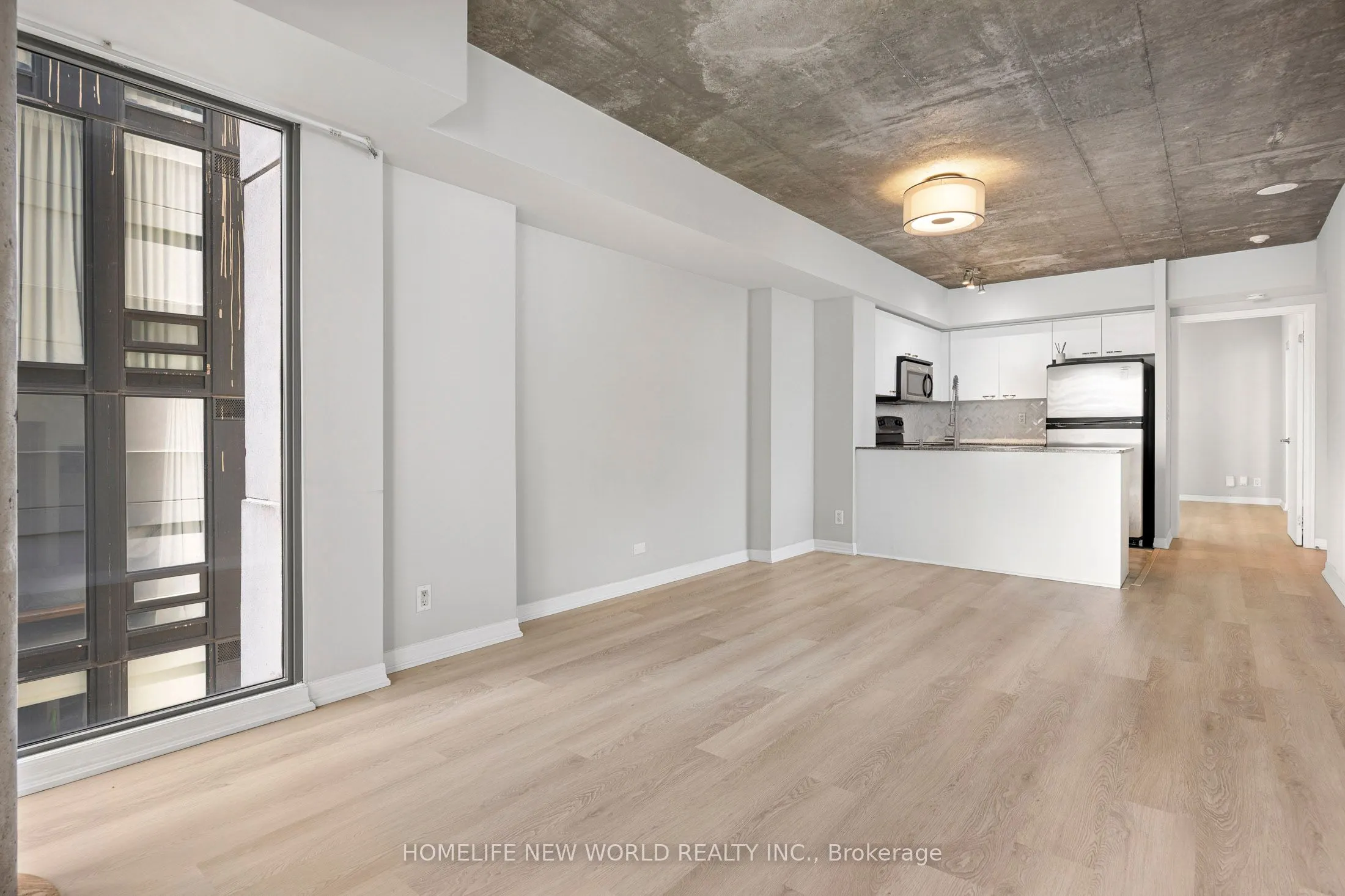 22 Wellesley Street E, #1108