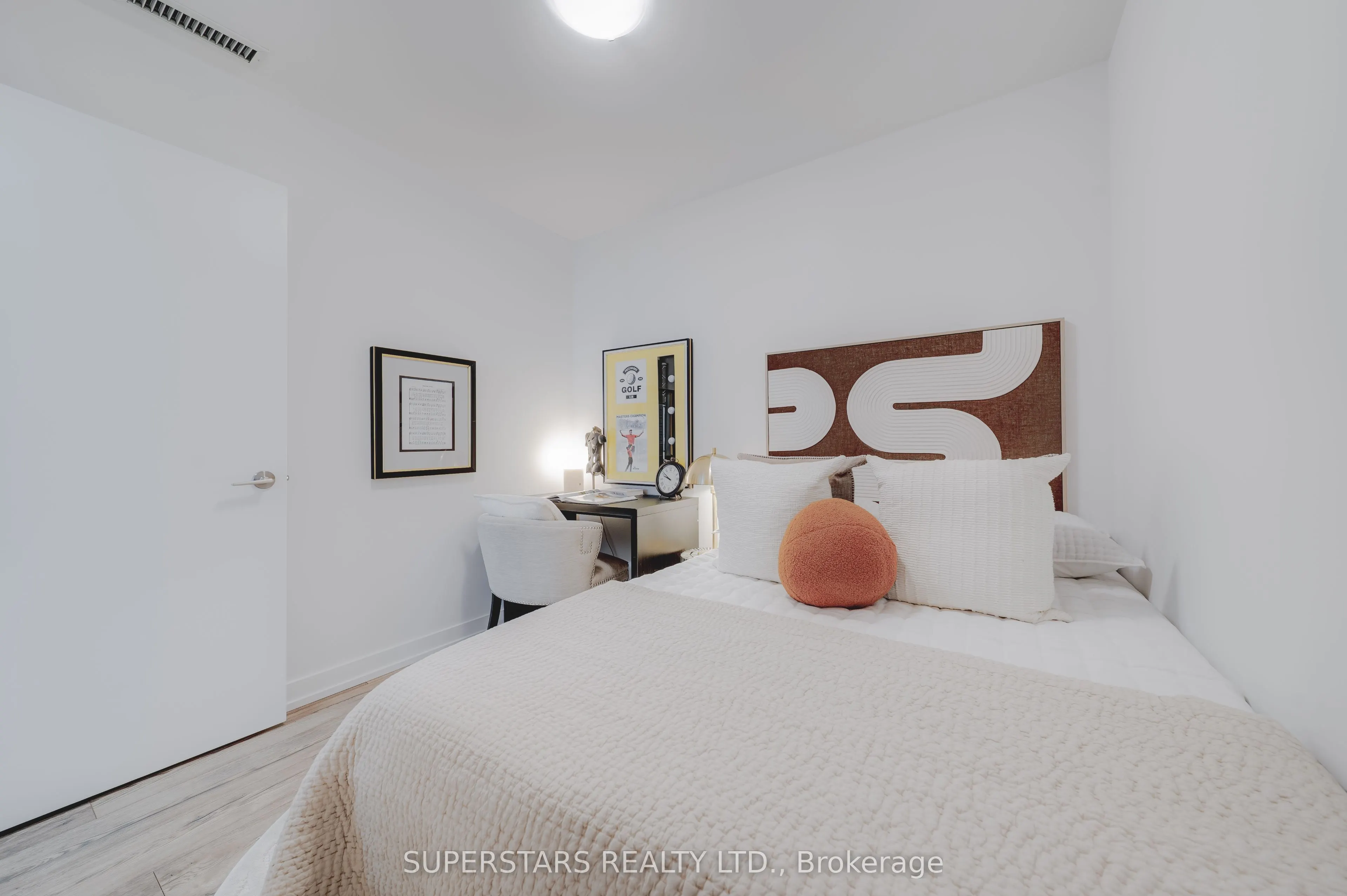 125 Redpath Avenue, #702