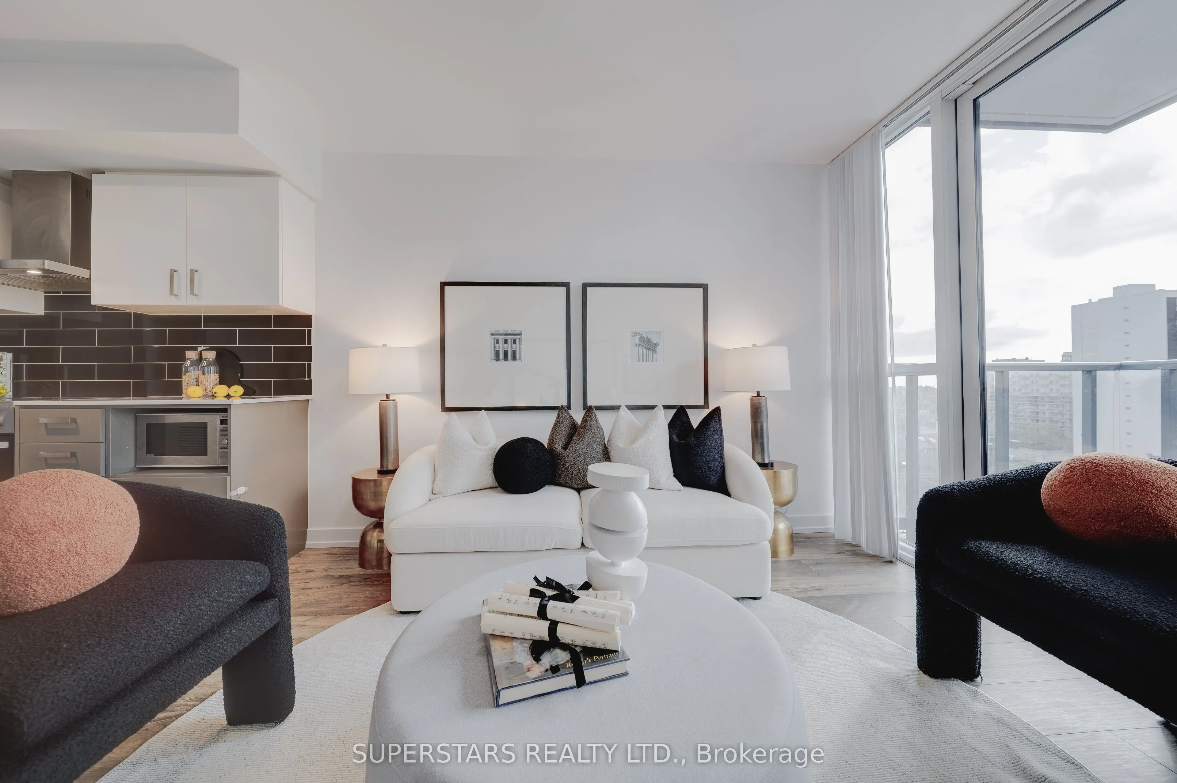 125 Redpath Avenue, #702