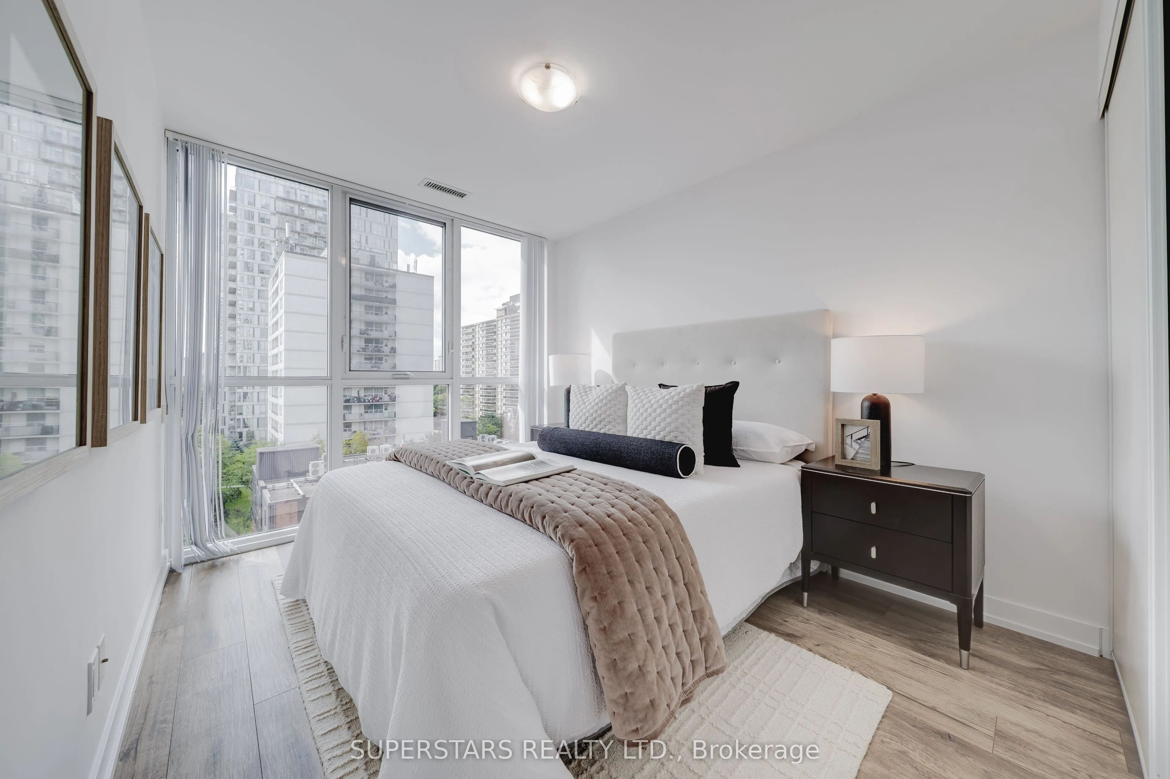 125 Redpath Avenue, #702