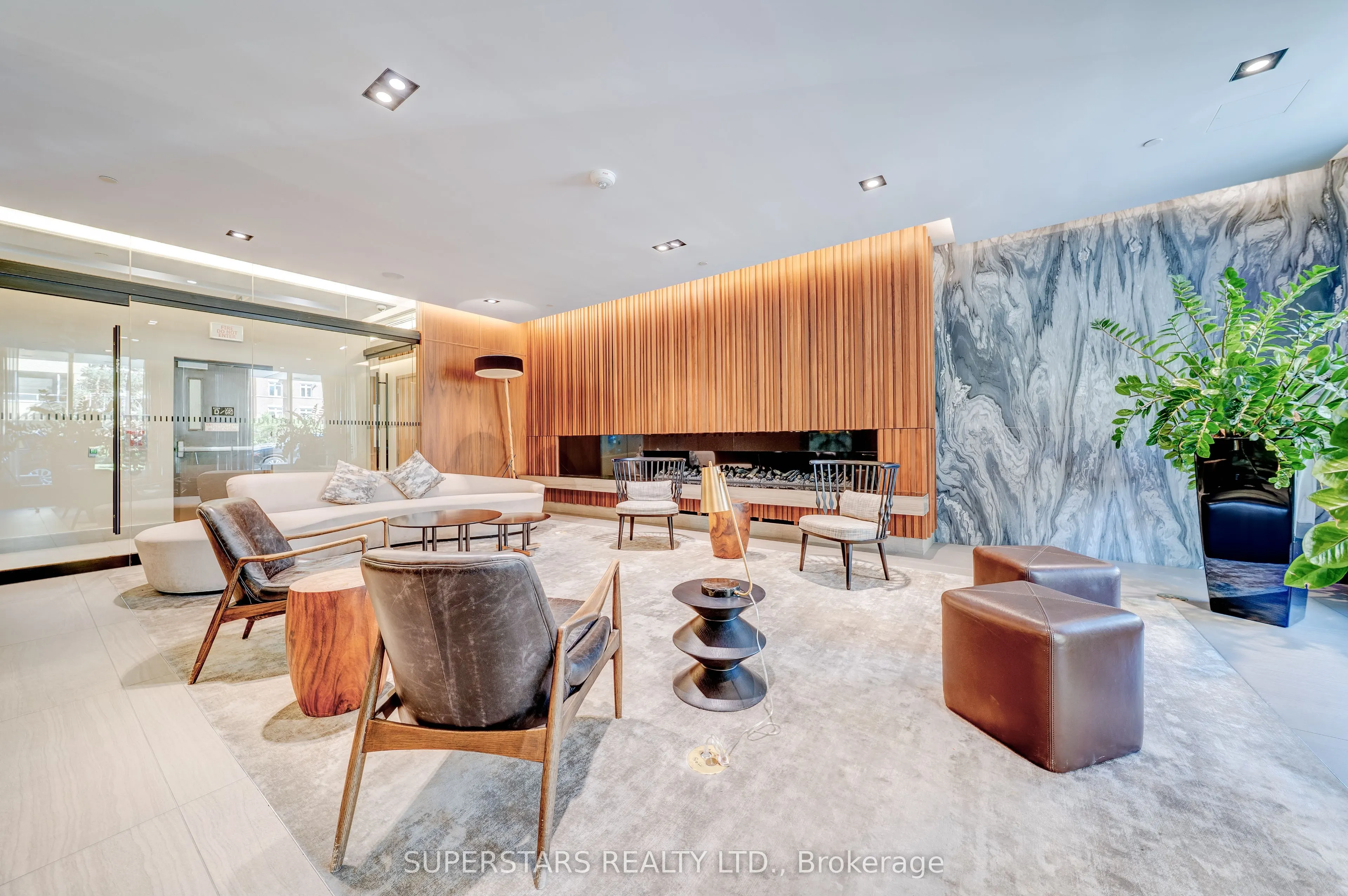 125 Redpath Avenue, #702