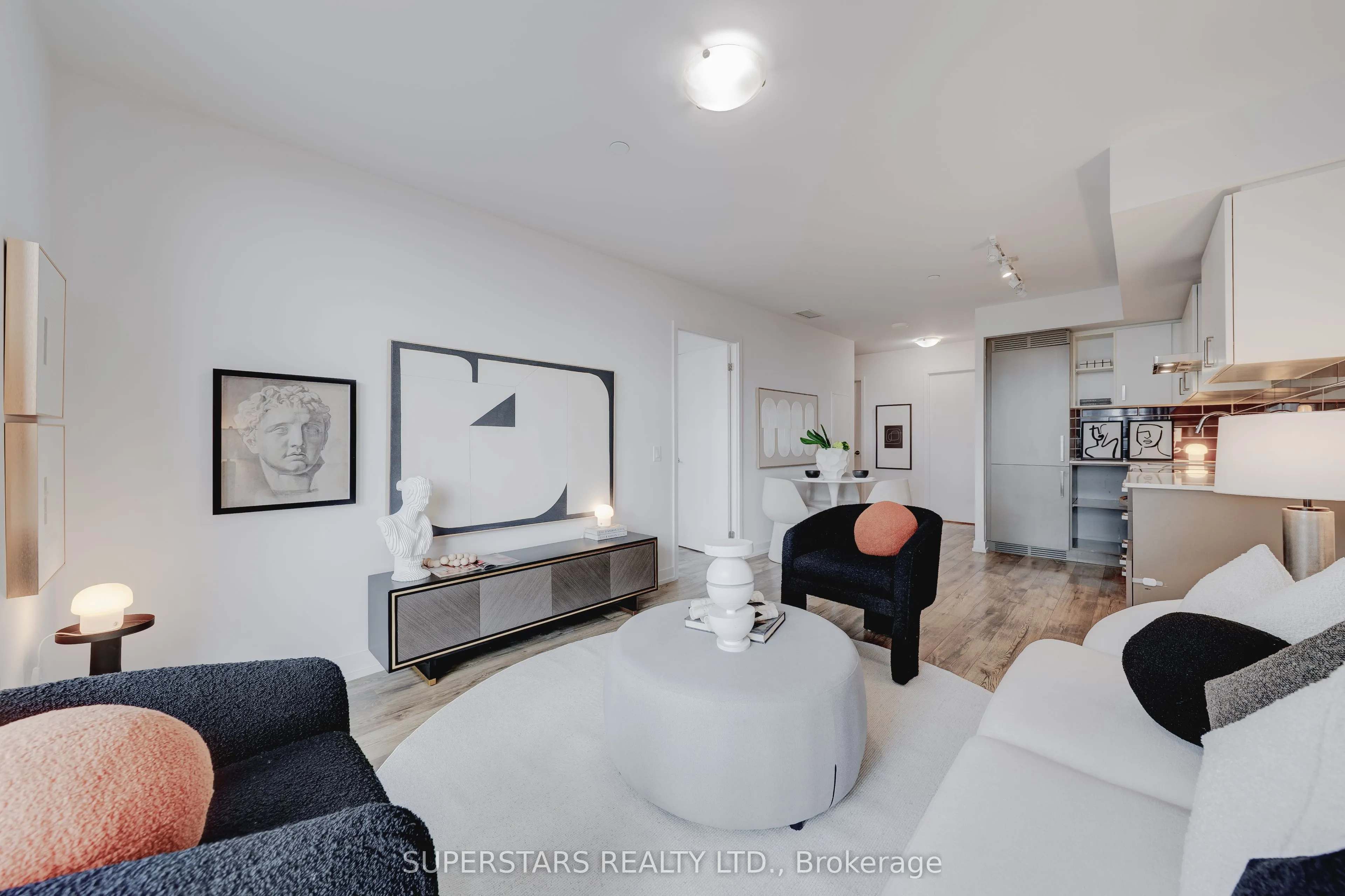 125 Redpath Avenue, #702
