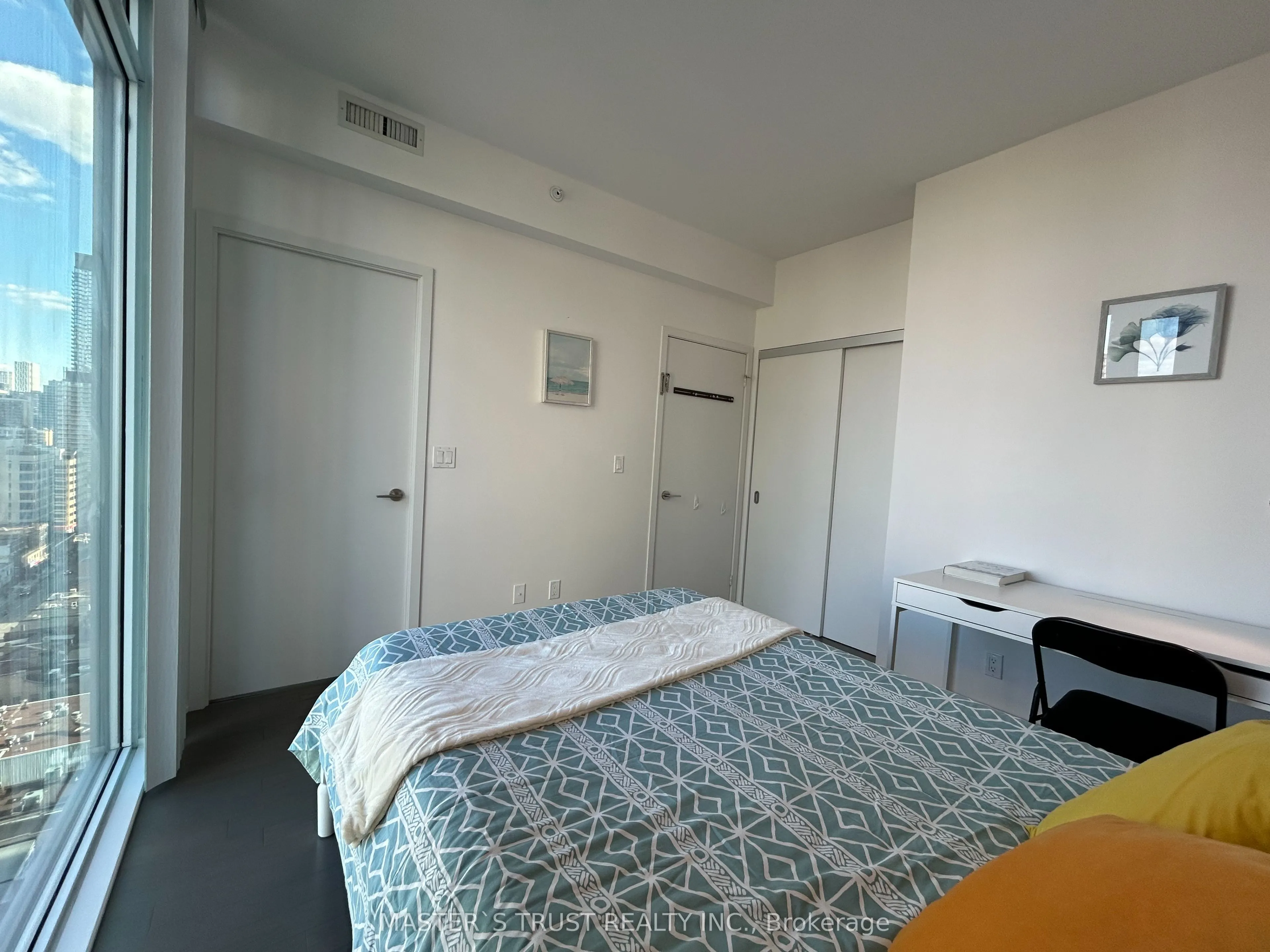 75 St Nicholas Street, #1702