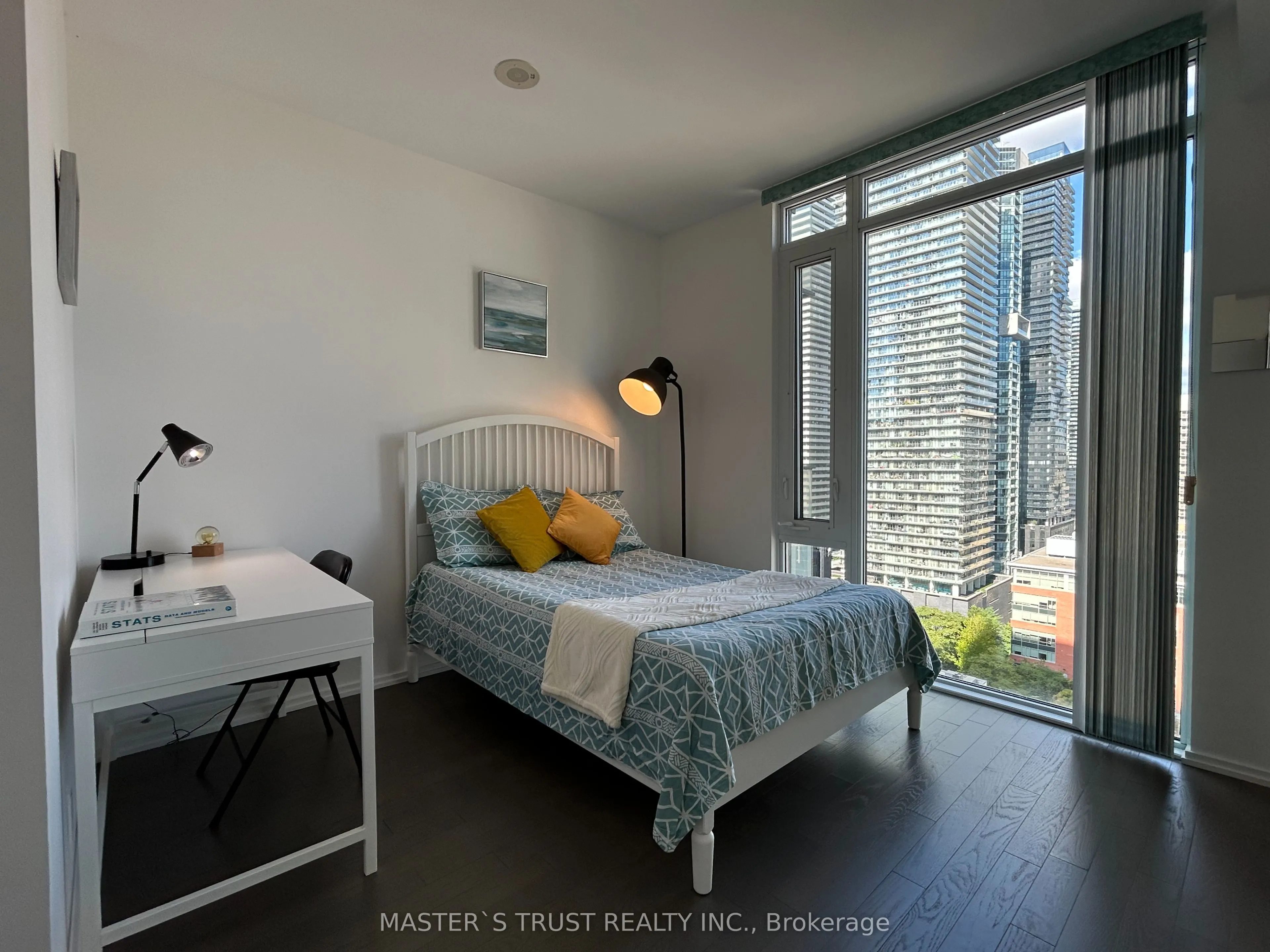 75 St Nicholas Street, #1702
