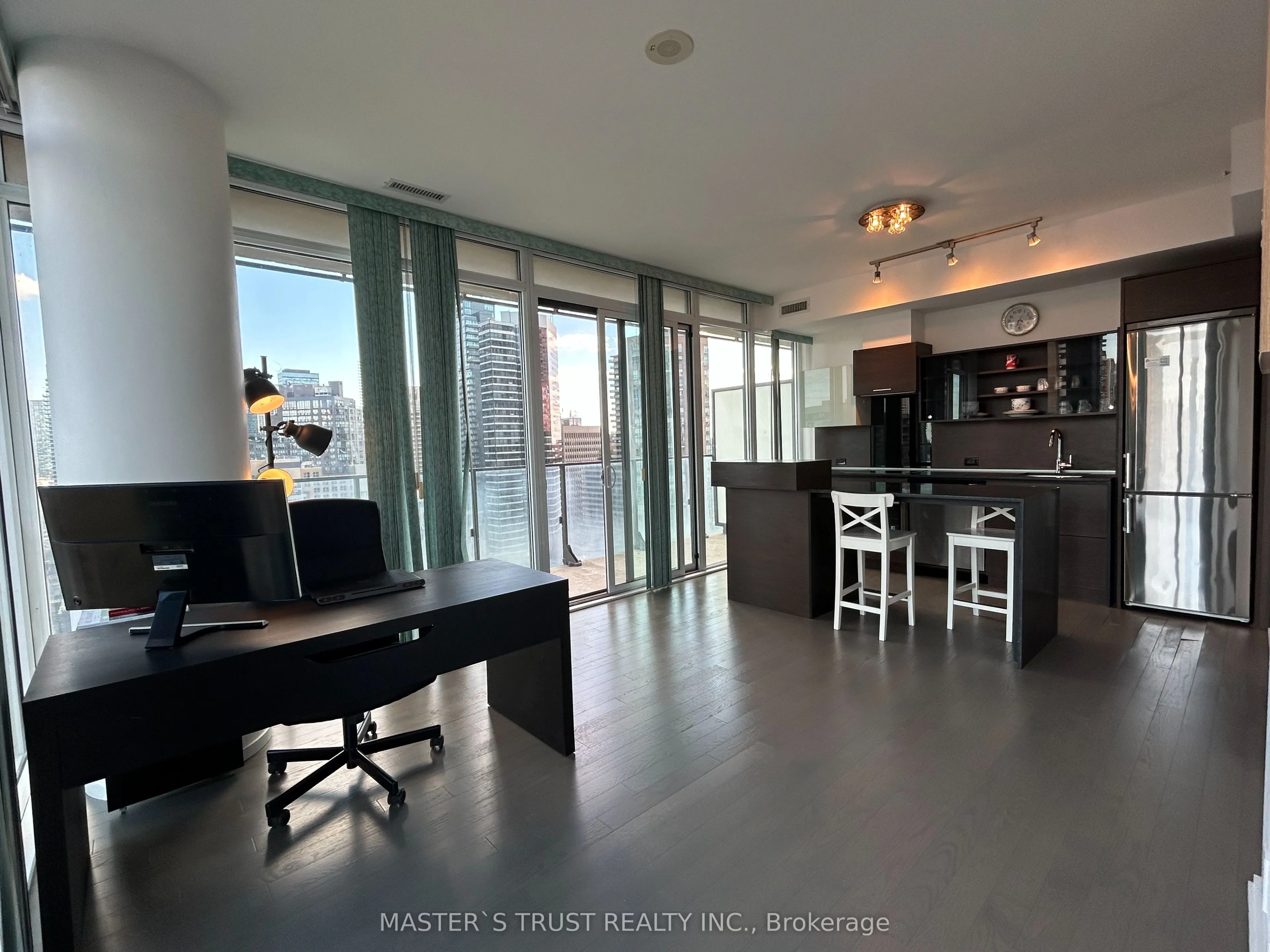 75 St Nicholas Street, #1702