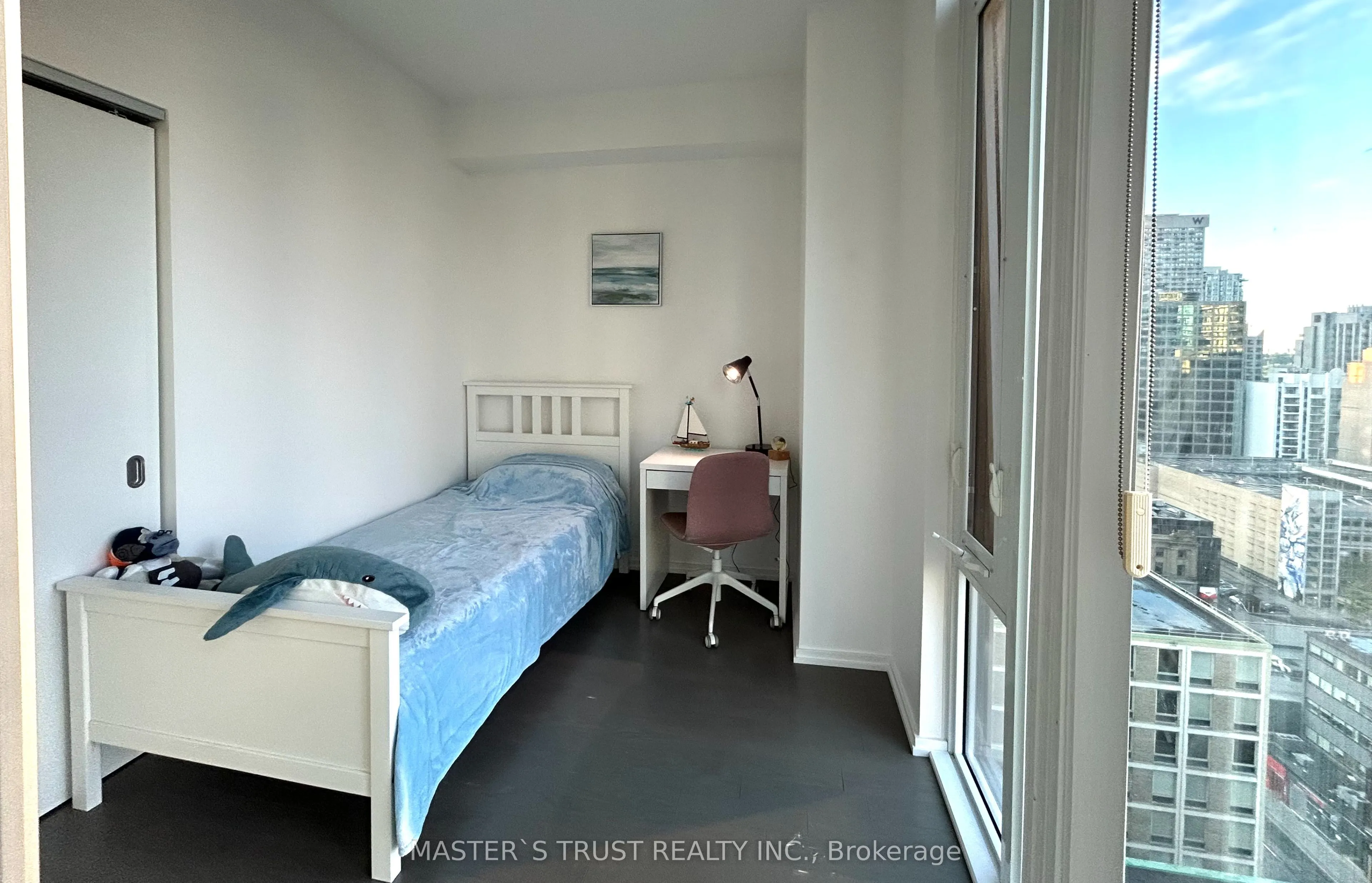 75 St Nicholas Street, #1702