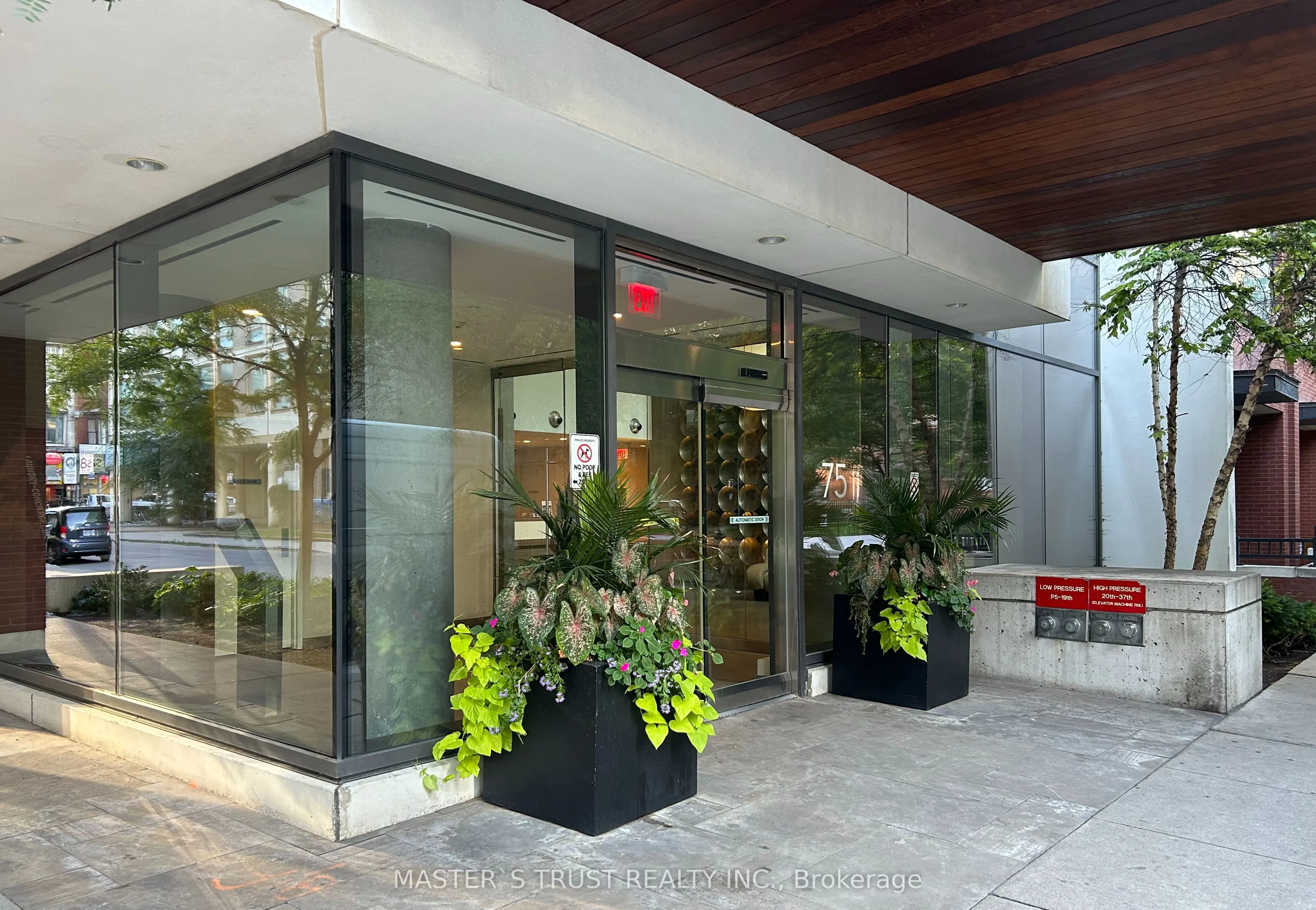75 St Nicholas Street, #1702