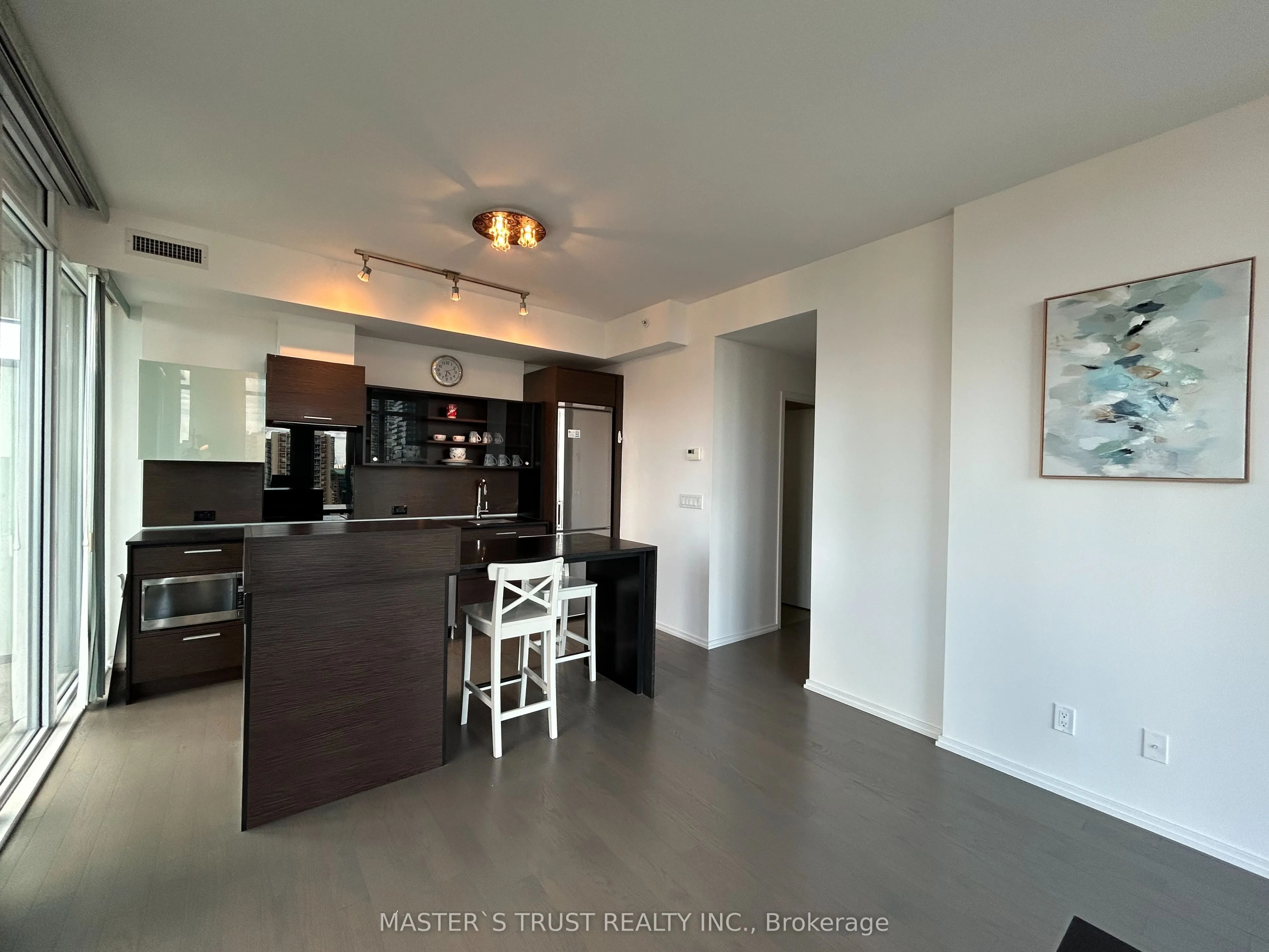 75 St Nicholas Street, #1702