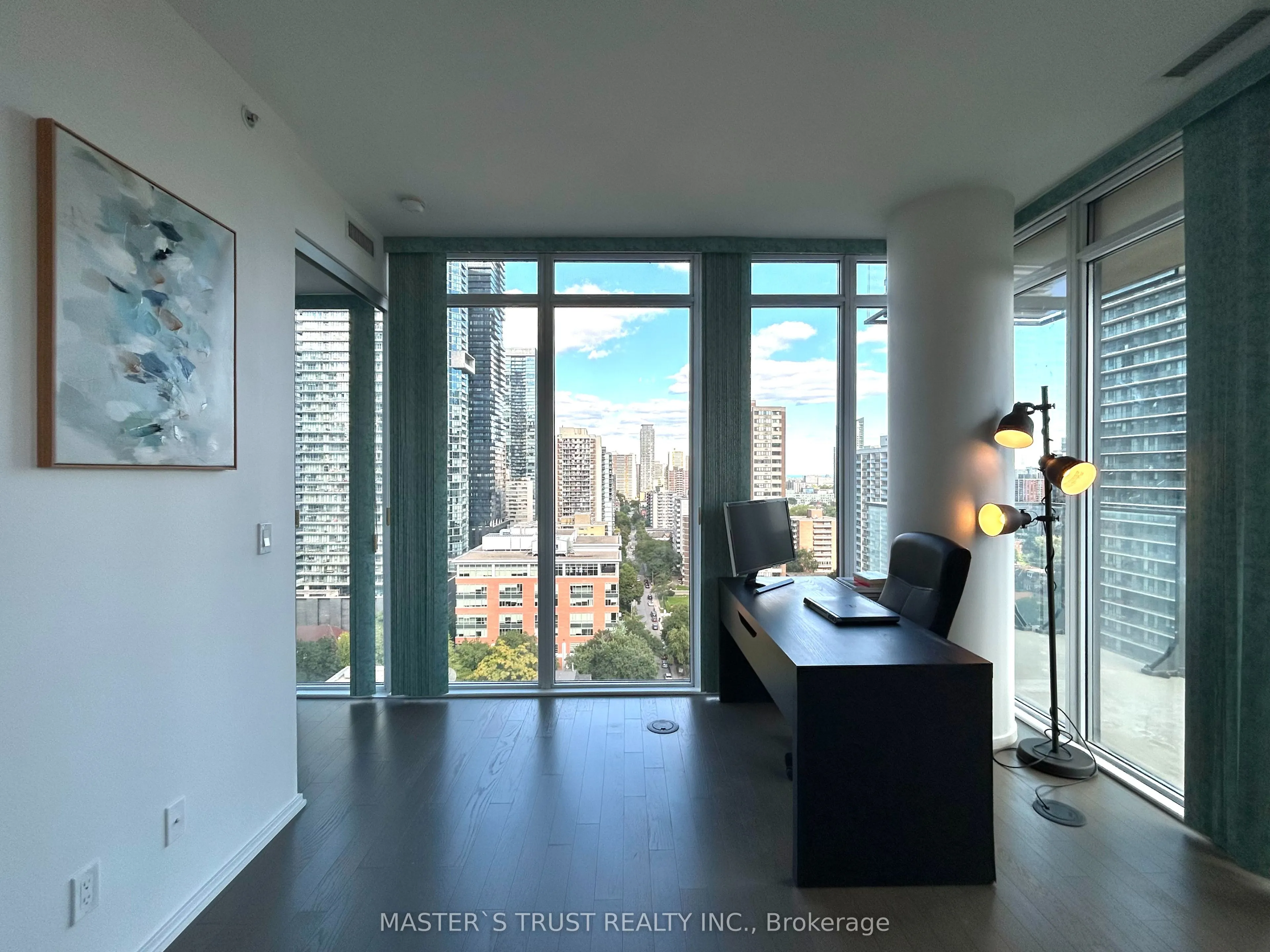 75 St Nicholas Street, #1702