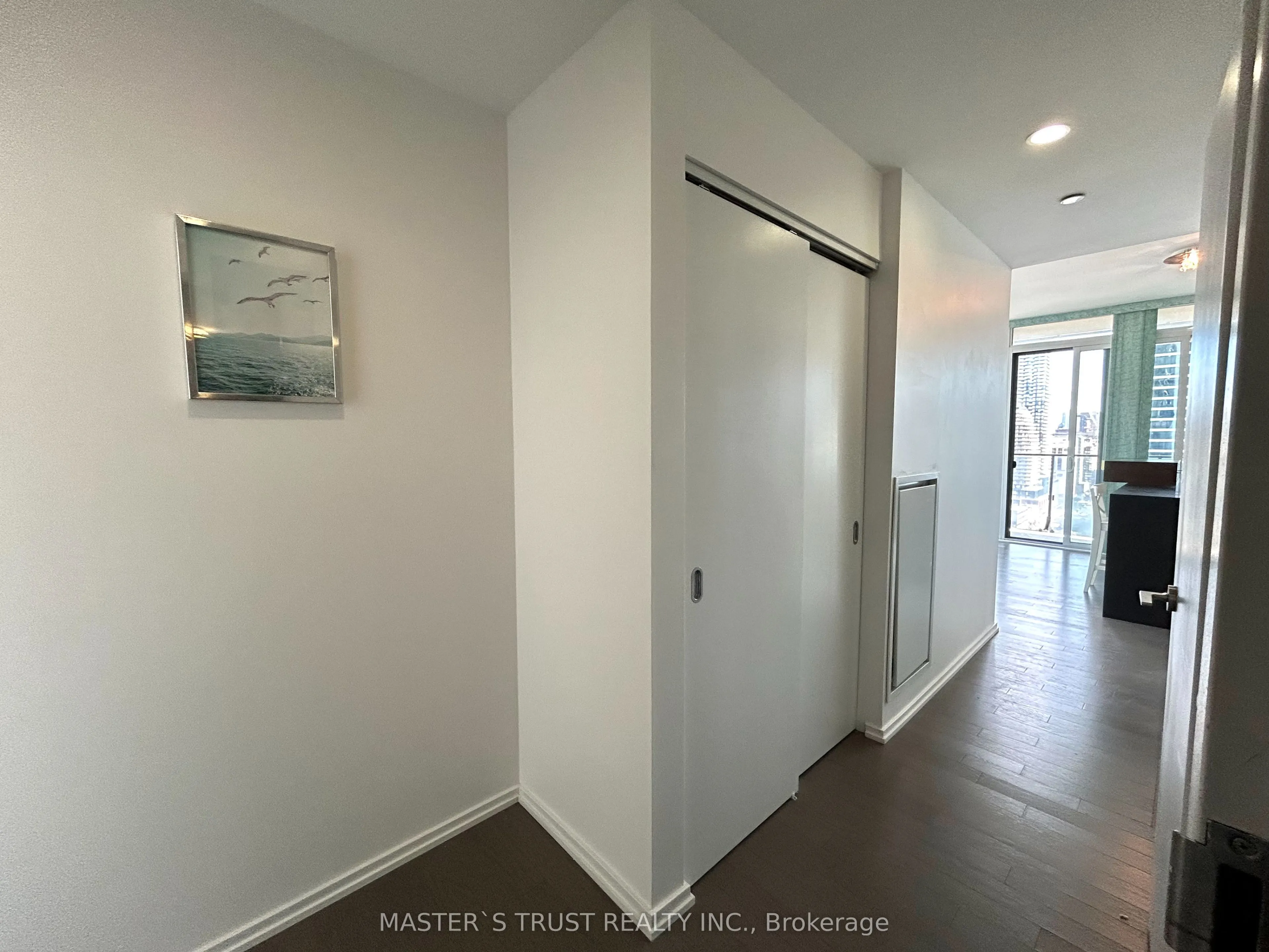 75 St Nicholas Street, #1702