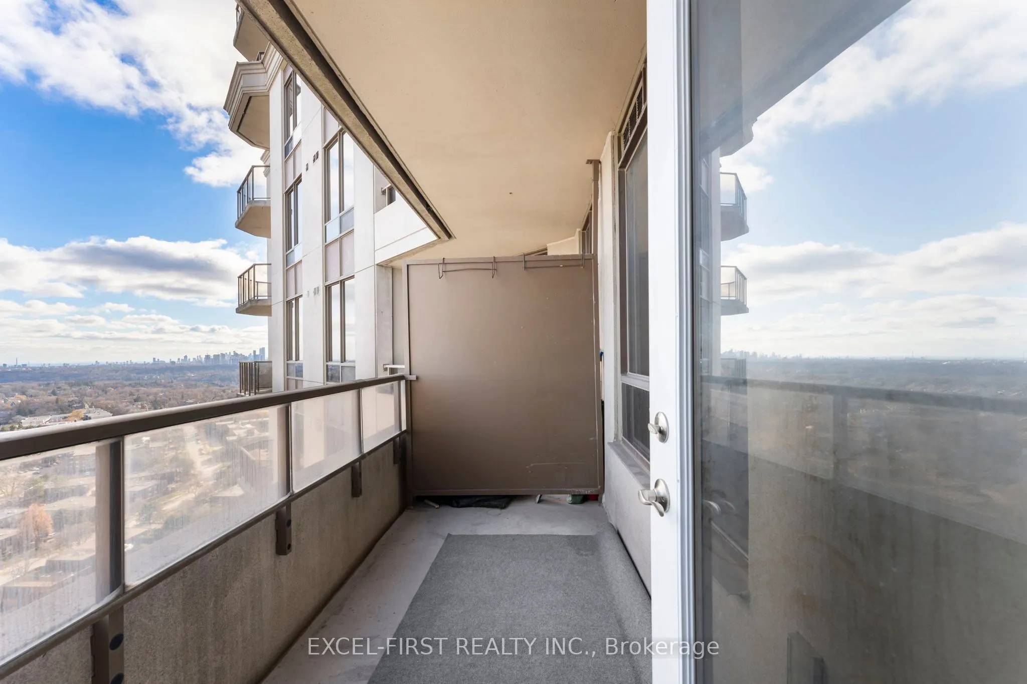 80 Harrison Garden Boulevard, #2718