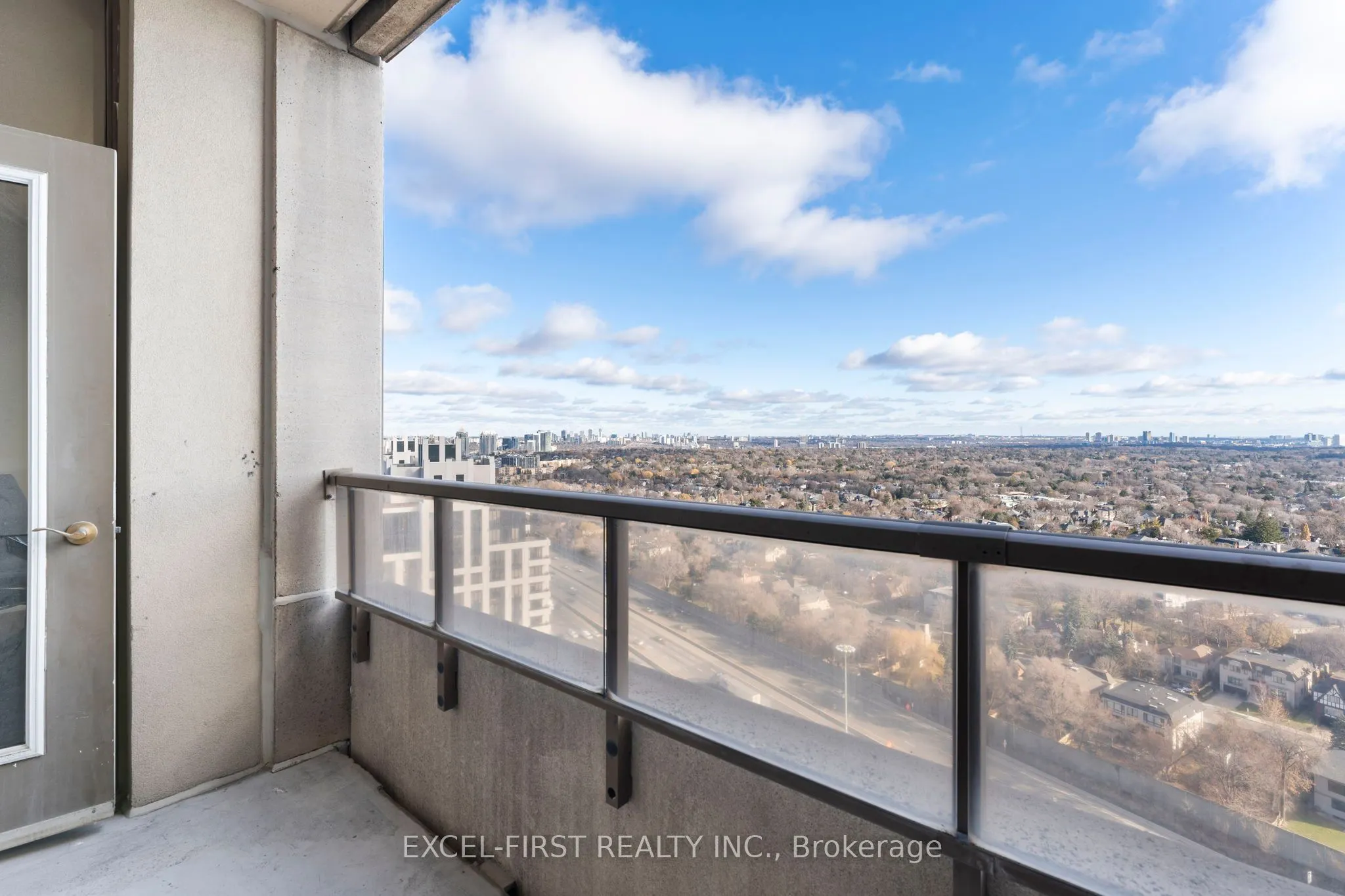 80 Harrison Garden Boulevard, #2718