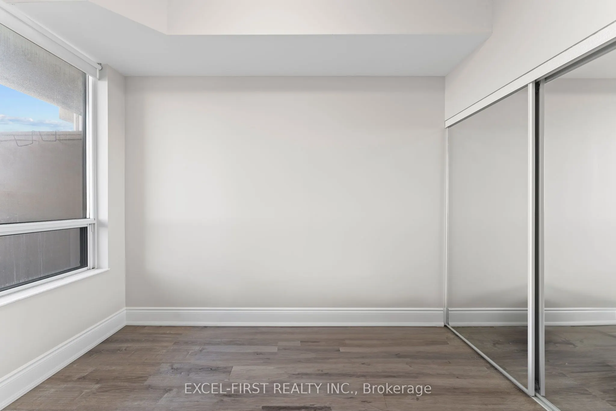 80 Harrison Garden Boulevard, #2718