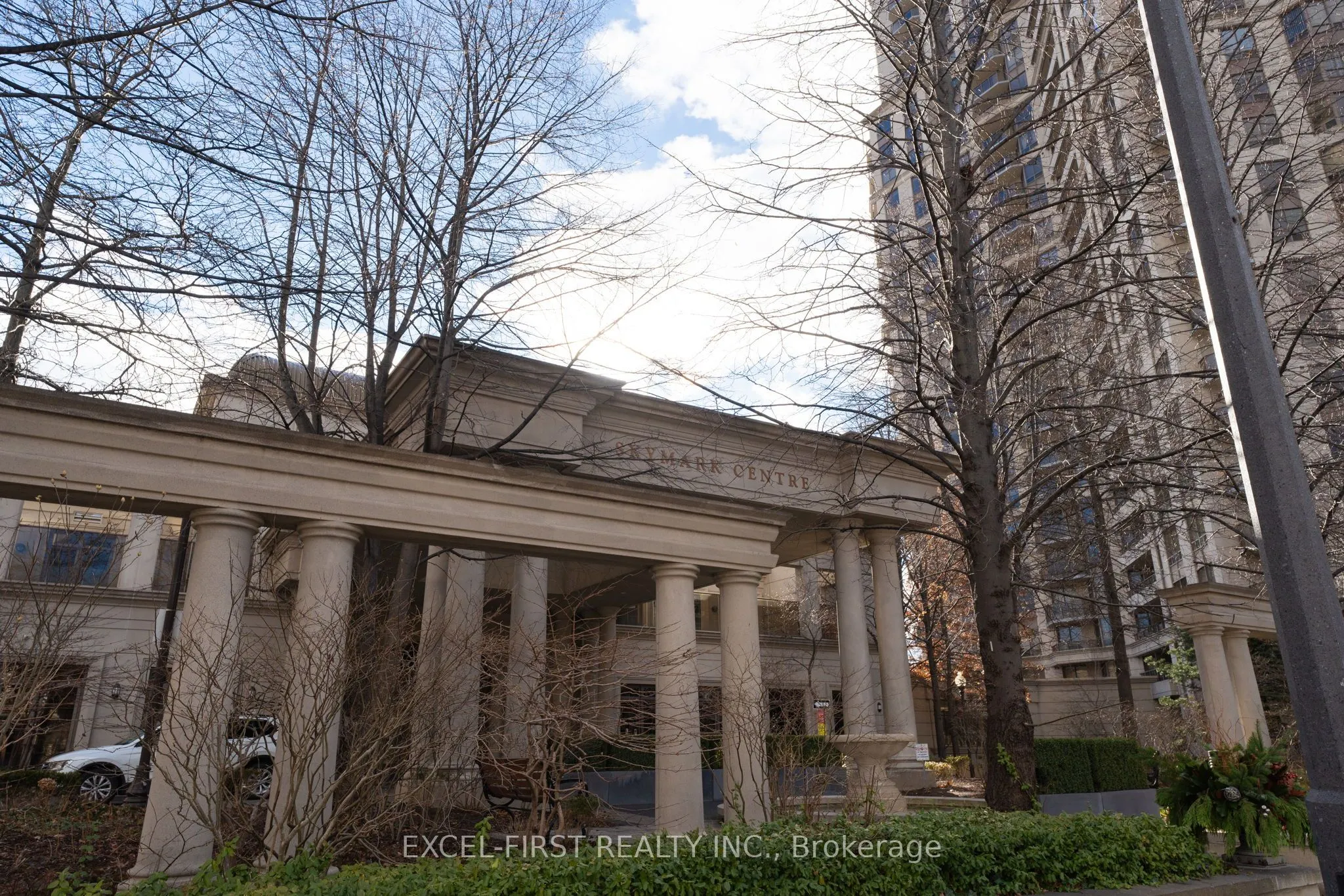 80 Harrison Garden Boulevard, #2718