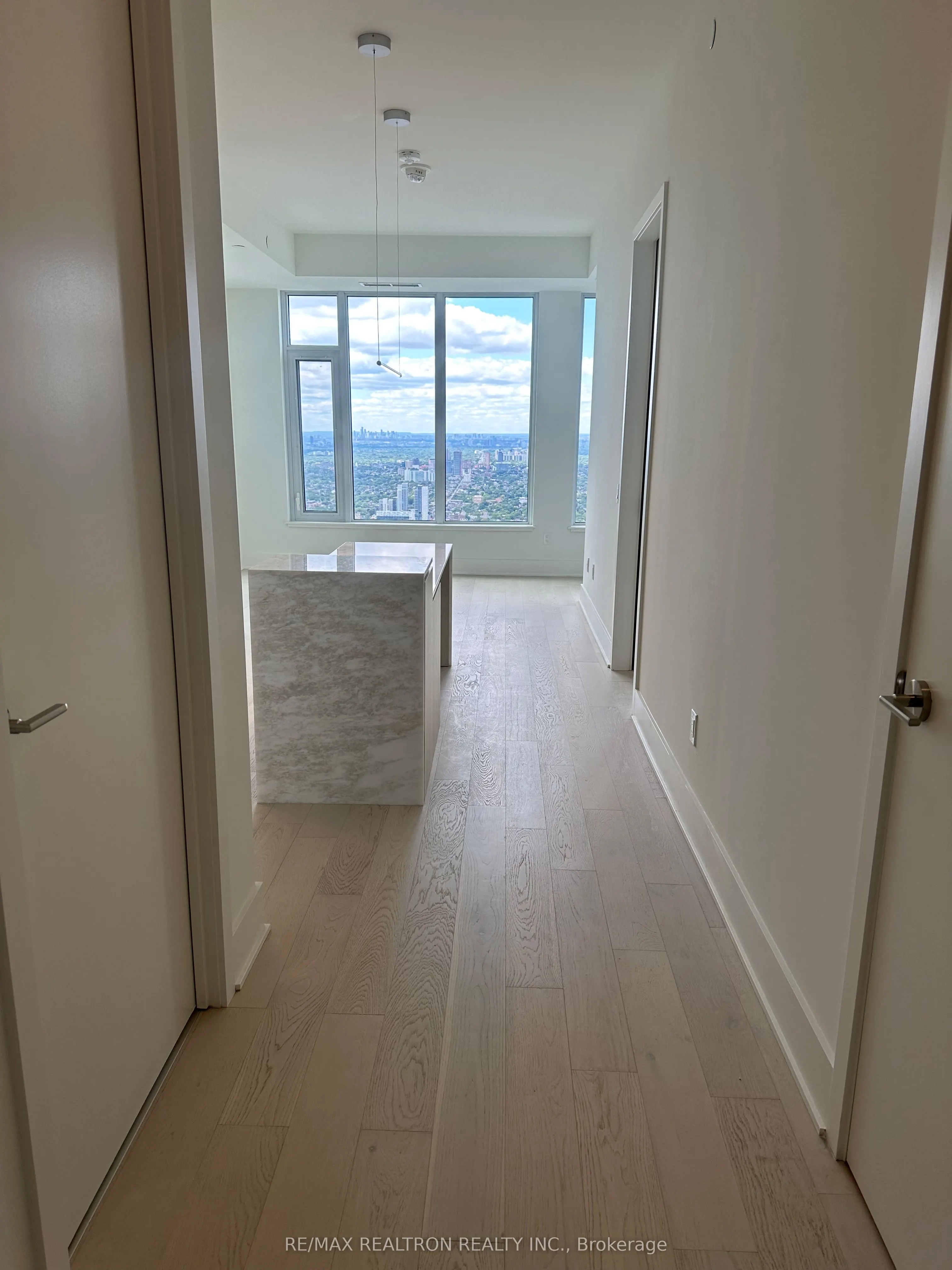 11 Yorkville Avenue, #6110