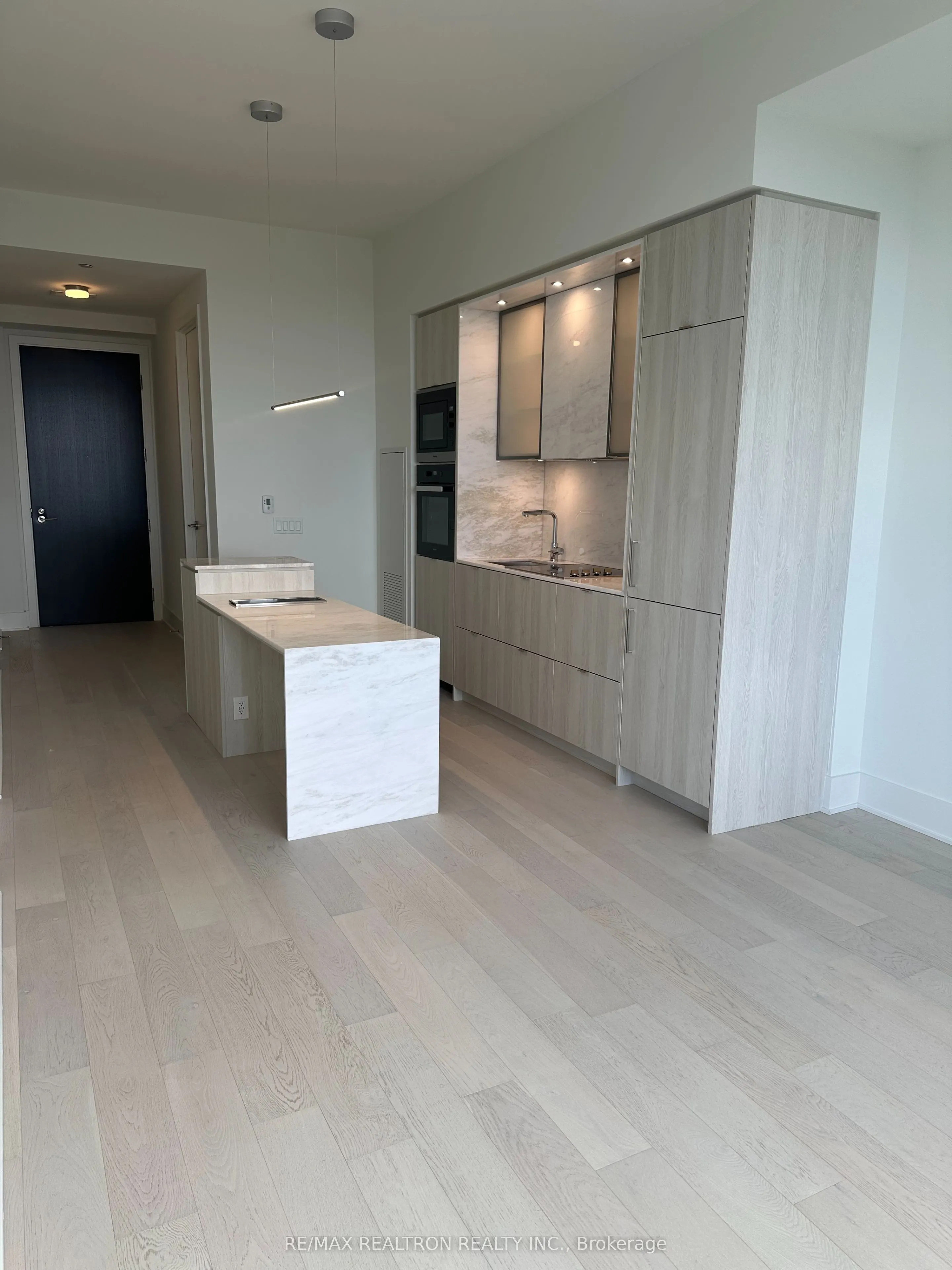 11 Yorkville Avenue, #6110