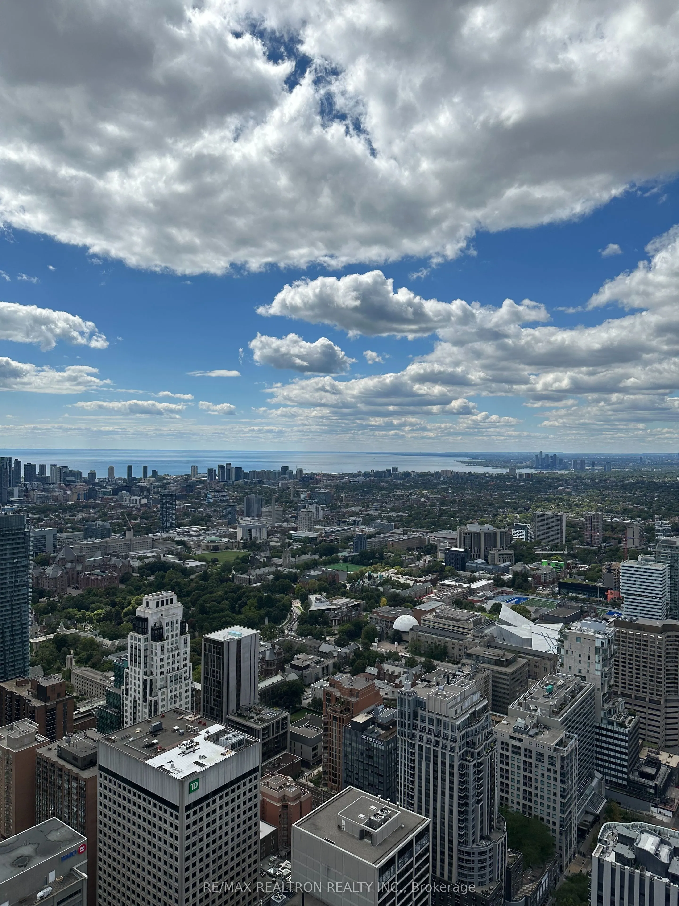 11 Yorkville Avenue, #6110