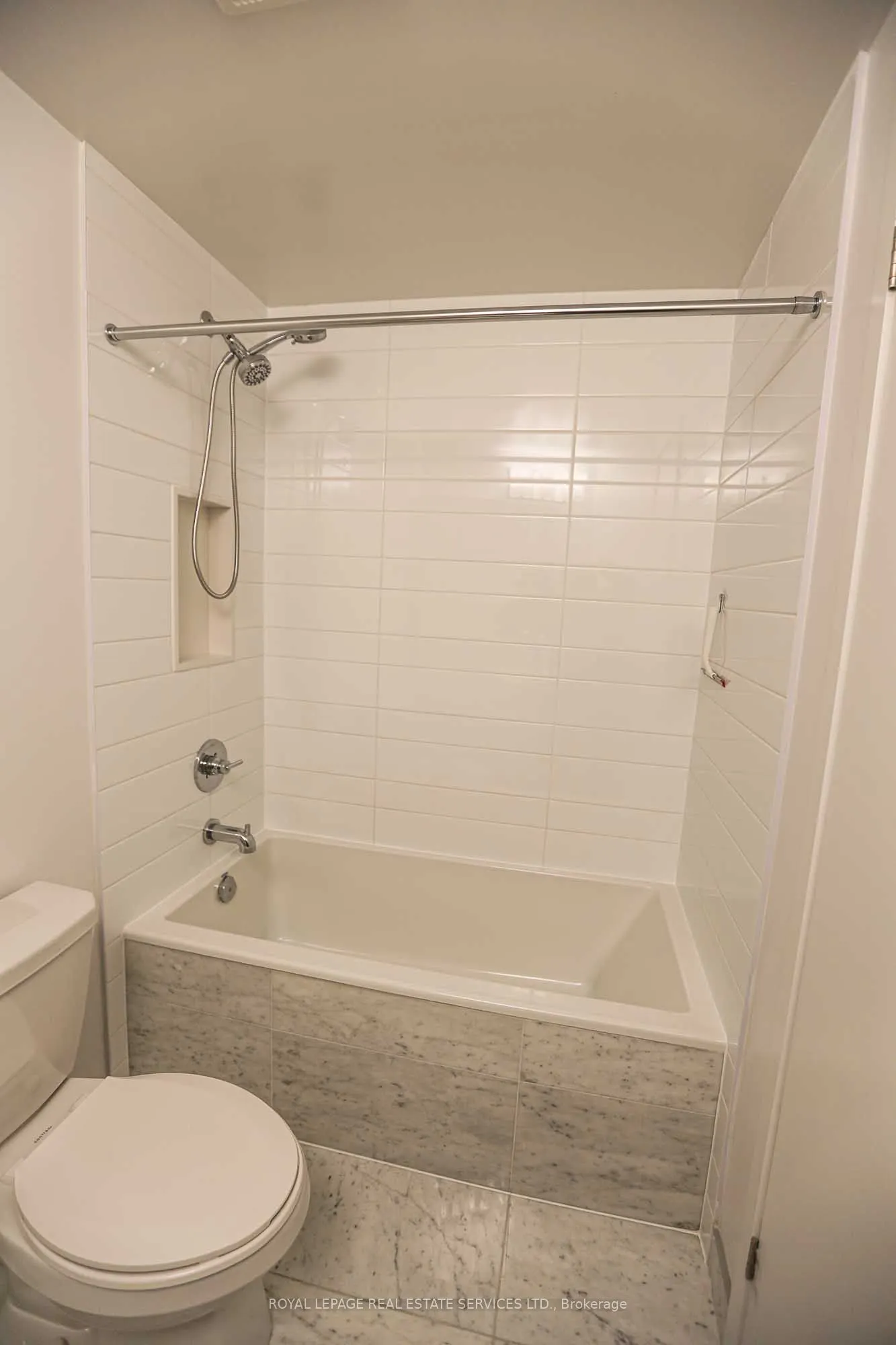 38 Iannuzi Street E, #1004
