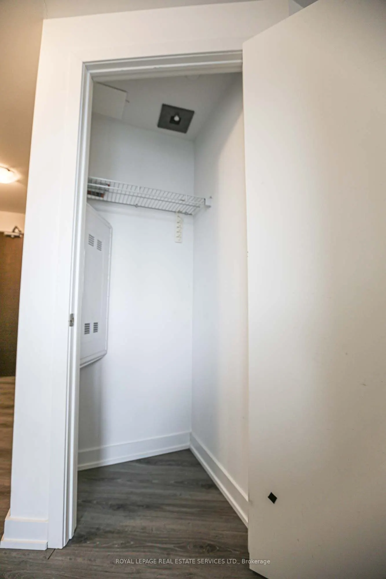 38 Iannuzi Street E, #1004