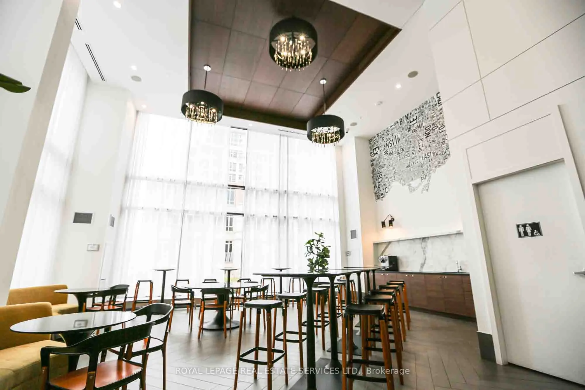 38 Iannuzi Street E, #1004
