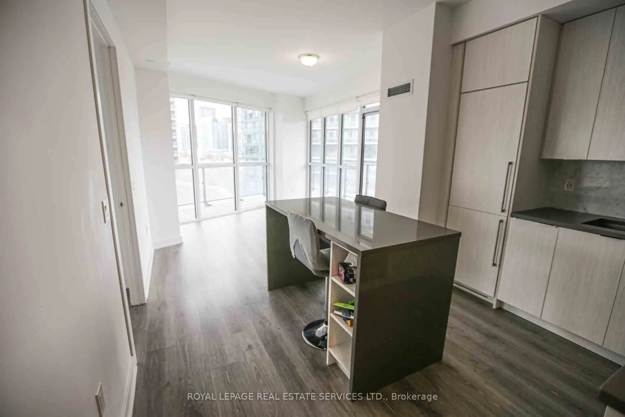 38 Iannuzi Street E, #1004