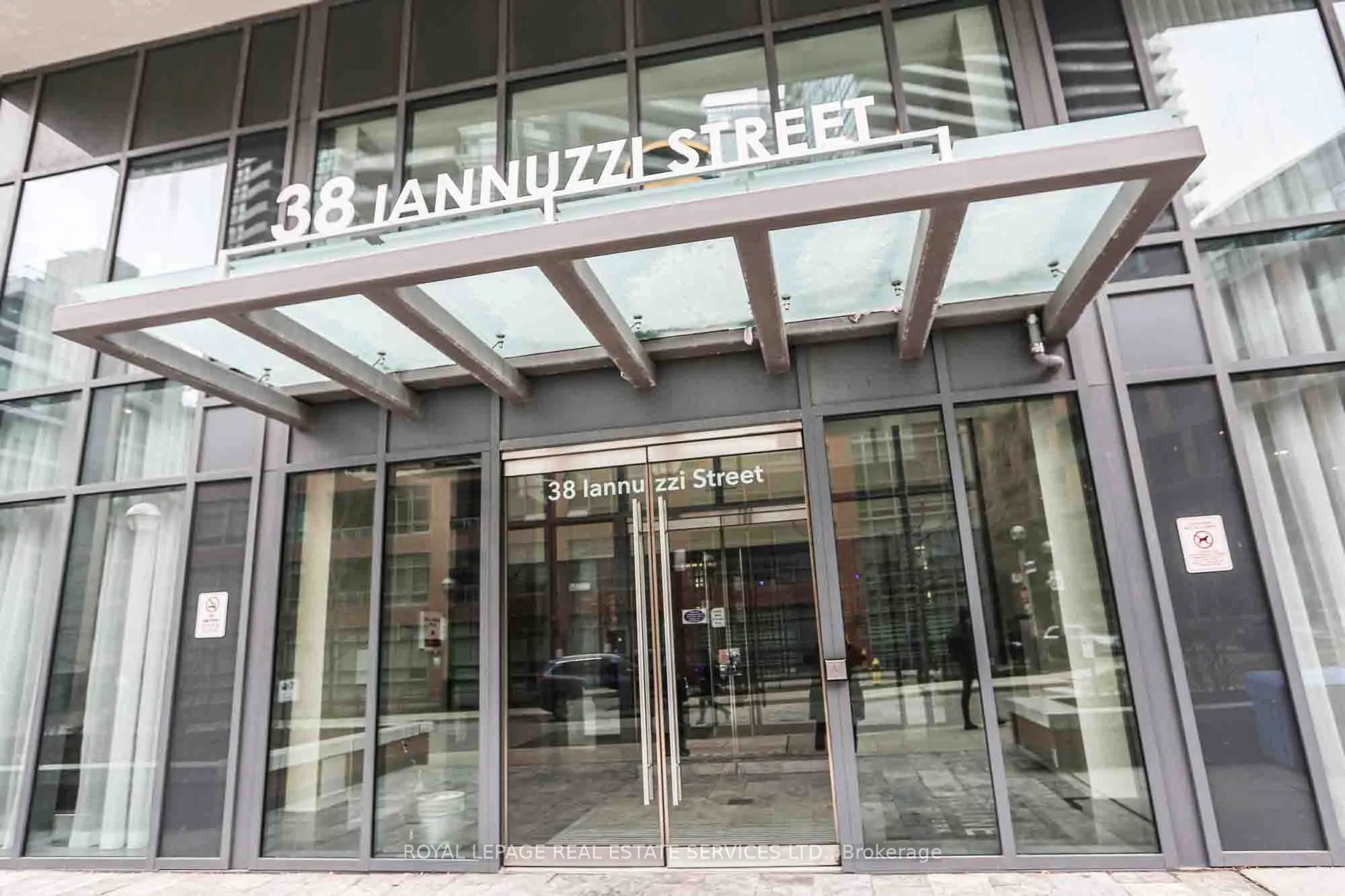 38 Iannuzi Street E, #1004