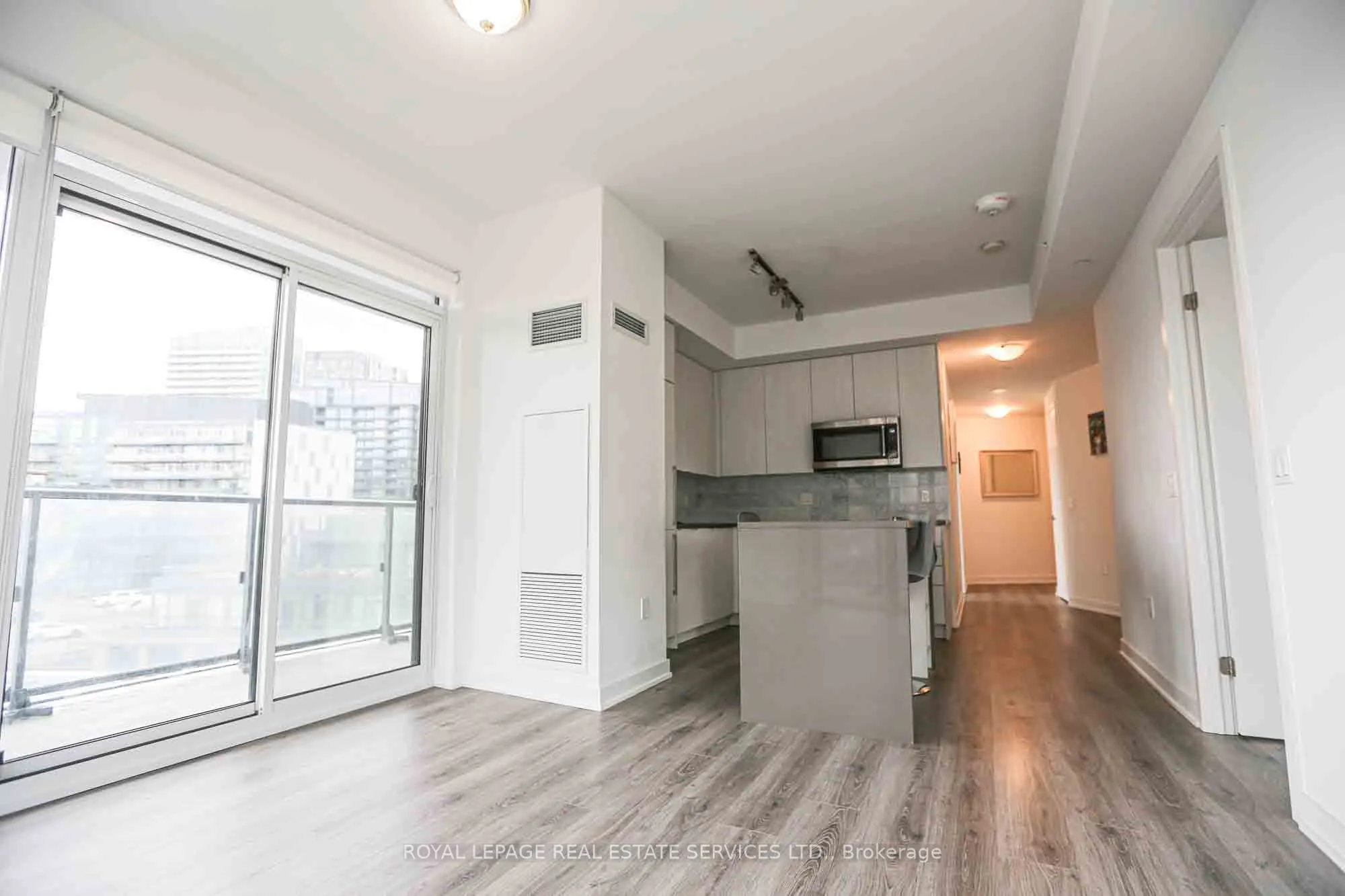 38 Iannuzi Street E, #1004