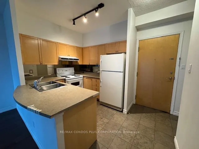 600 Queens Quay W, #Sph23