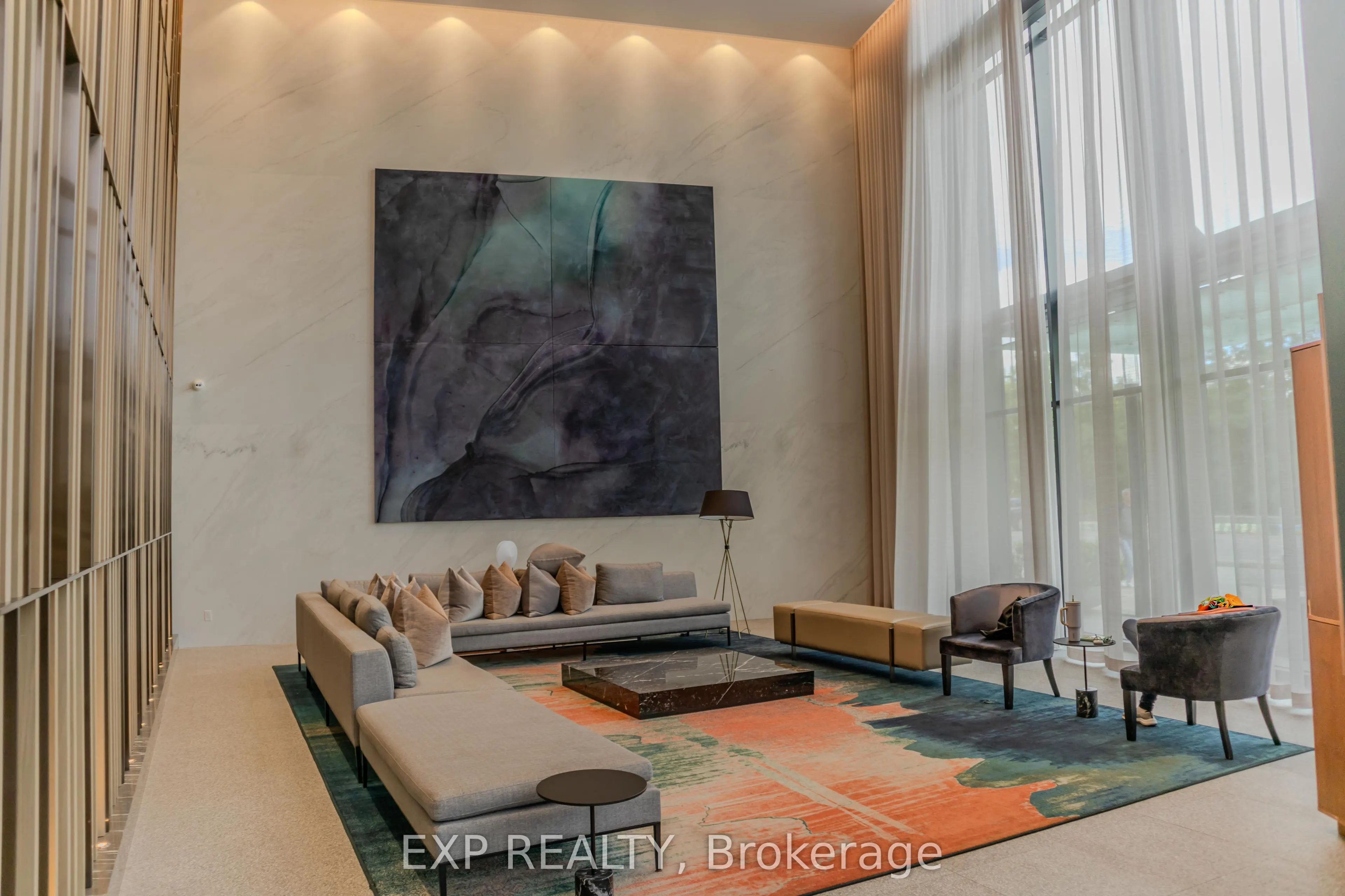585 Bloor Street E, #519