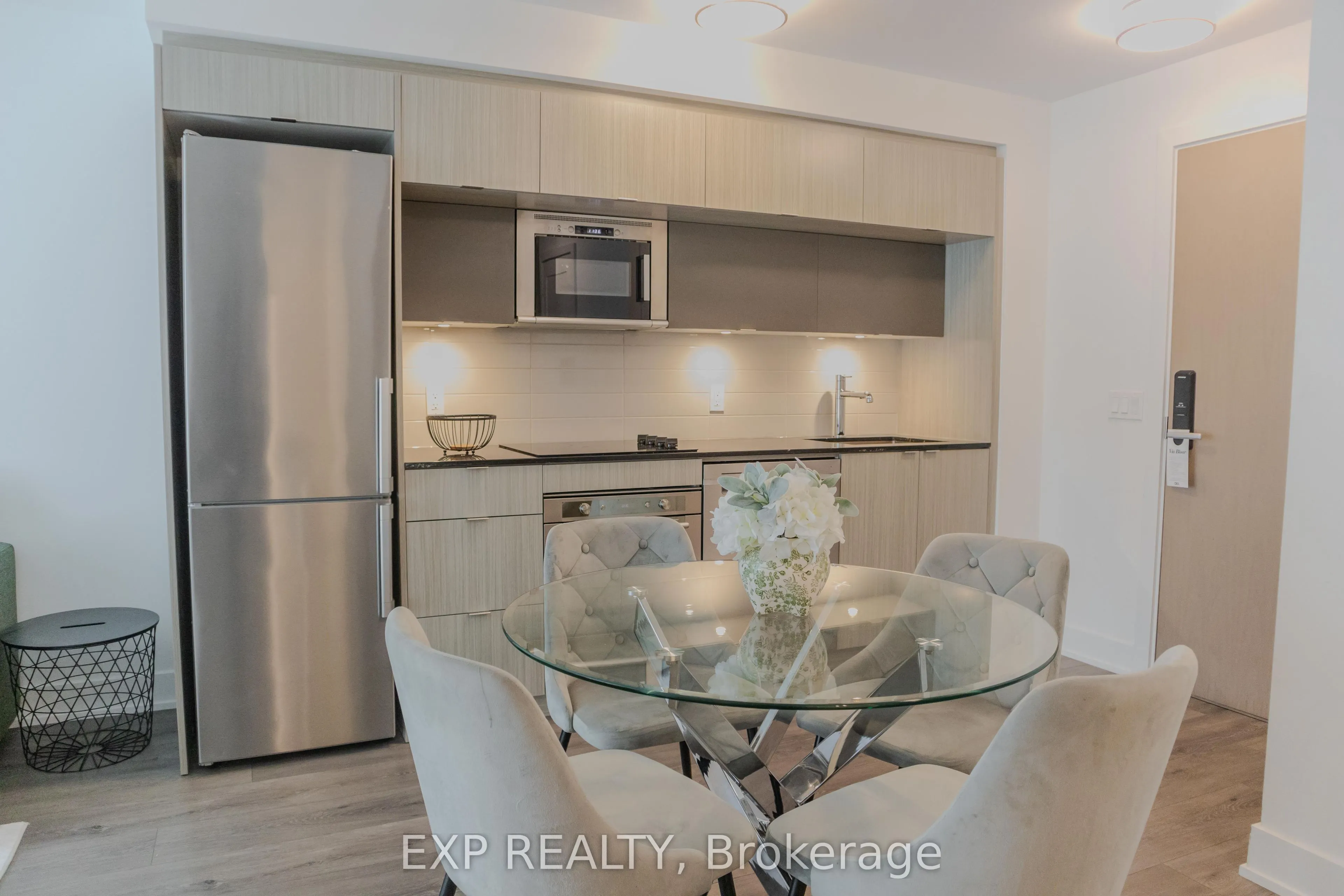 585 Bloor Street E, #519